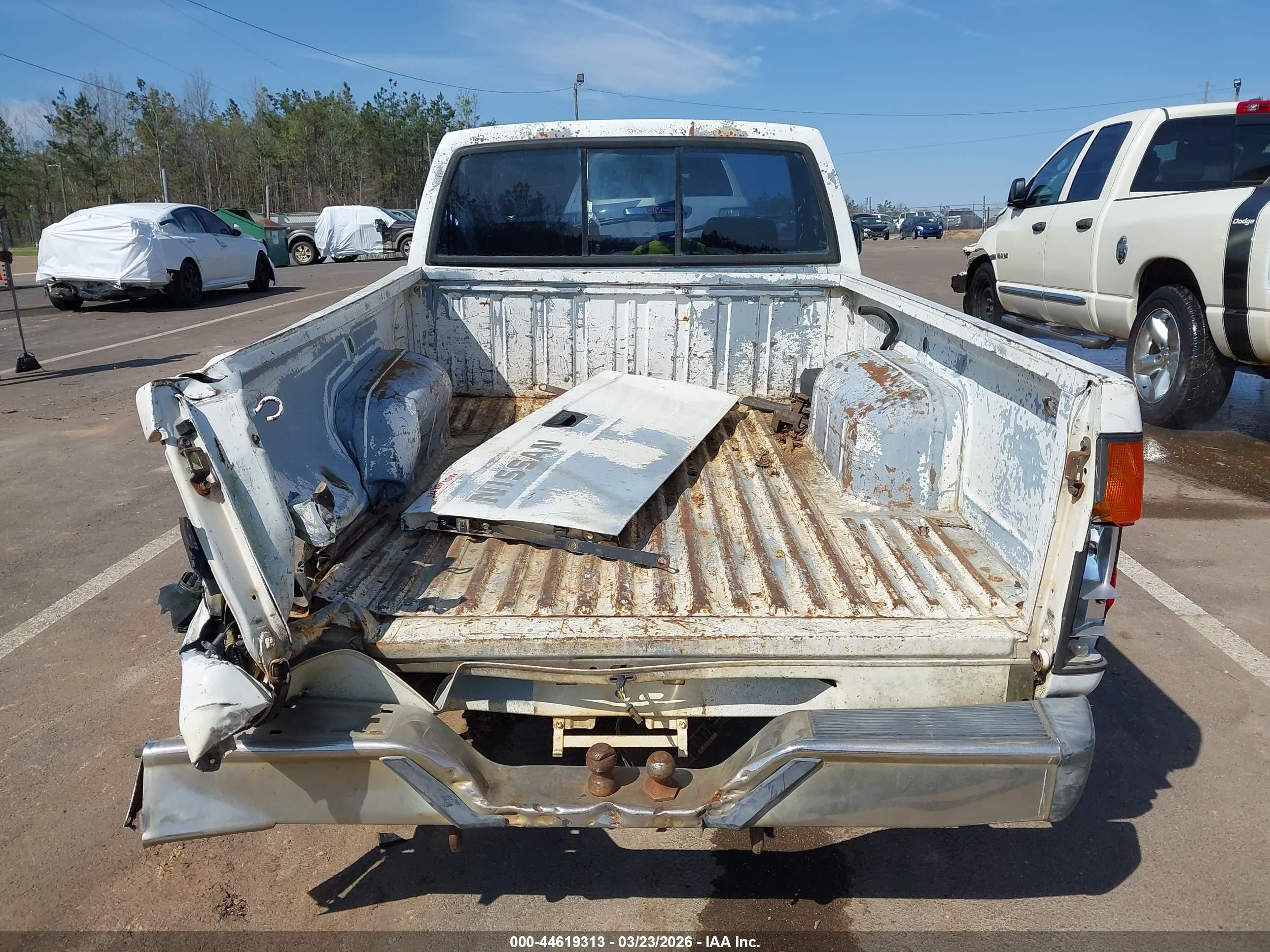 1991 Nissan Truck Short Wheelbase White vin: 1N6SD11S1MC388165