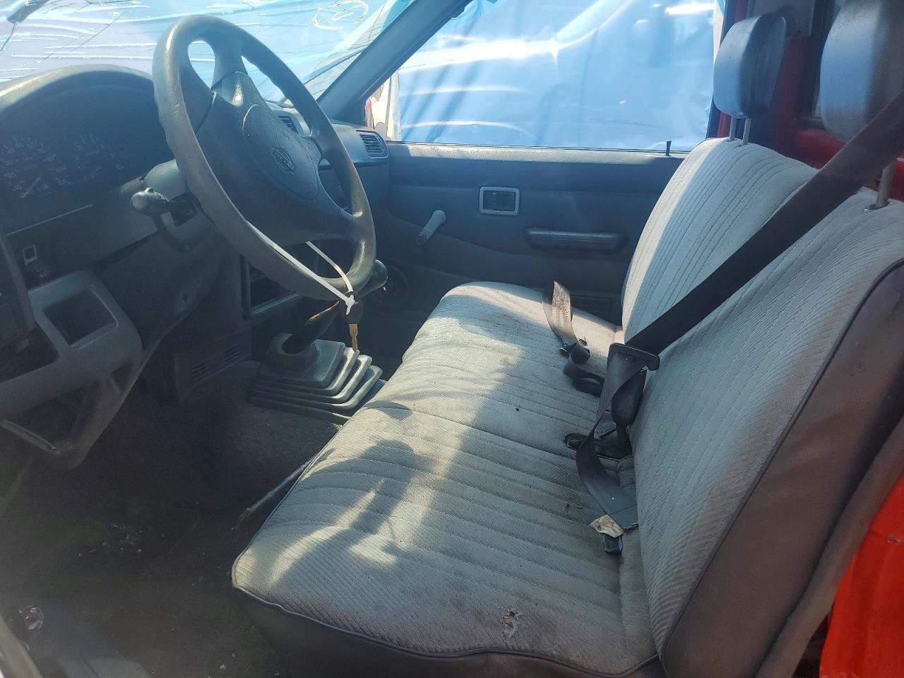 1995 Nissan Truck Base Red vin: 1N6SD11S1SC437832