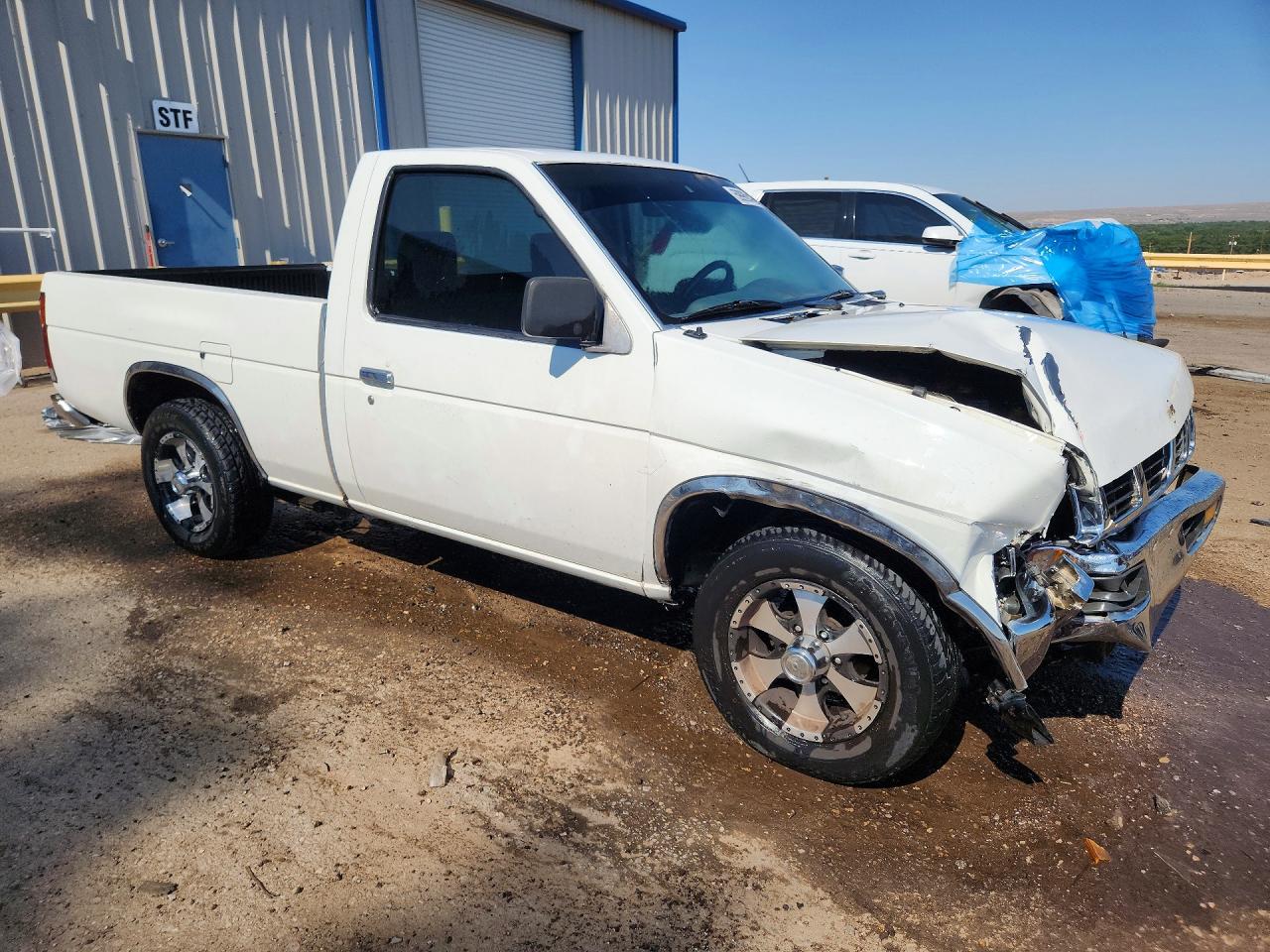 1995 Nissan Truck E/xe White vin: 1N6SD11S1SC467414