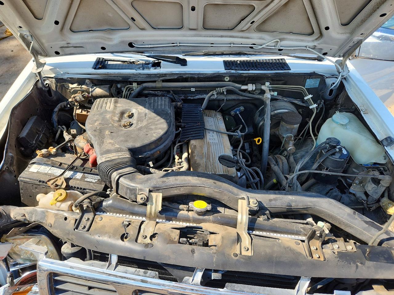 1995 Nissan Truck E/xe White vin: 1N6SD11S1SC467414