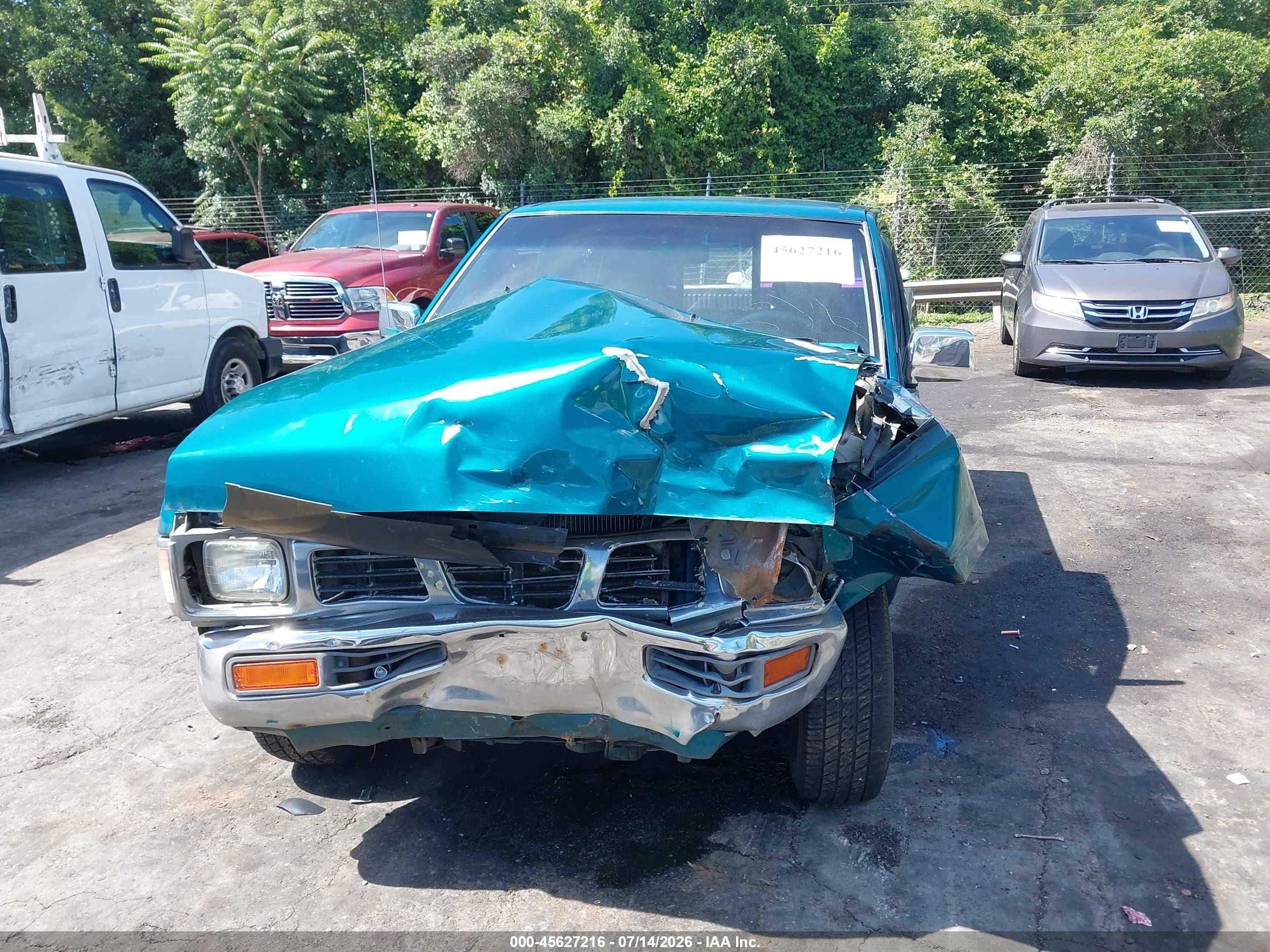 1996 Nissan Truck Xe Green vin: 1N6SD11S1TC376340