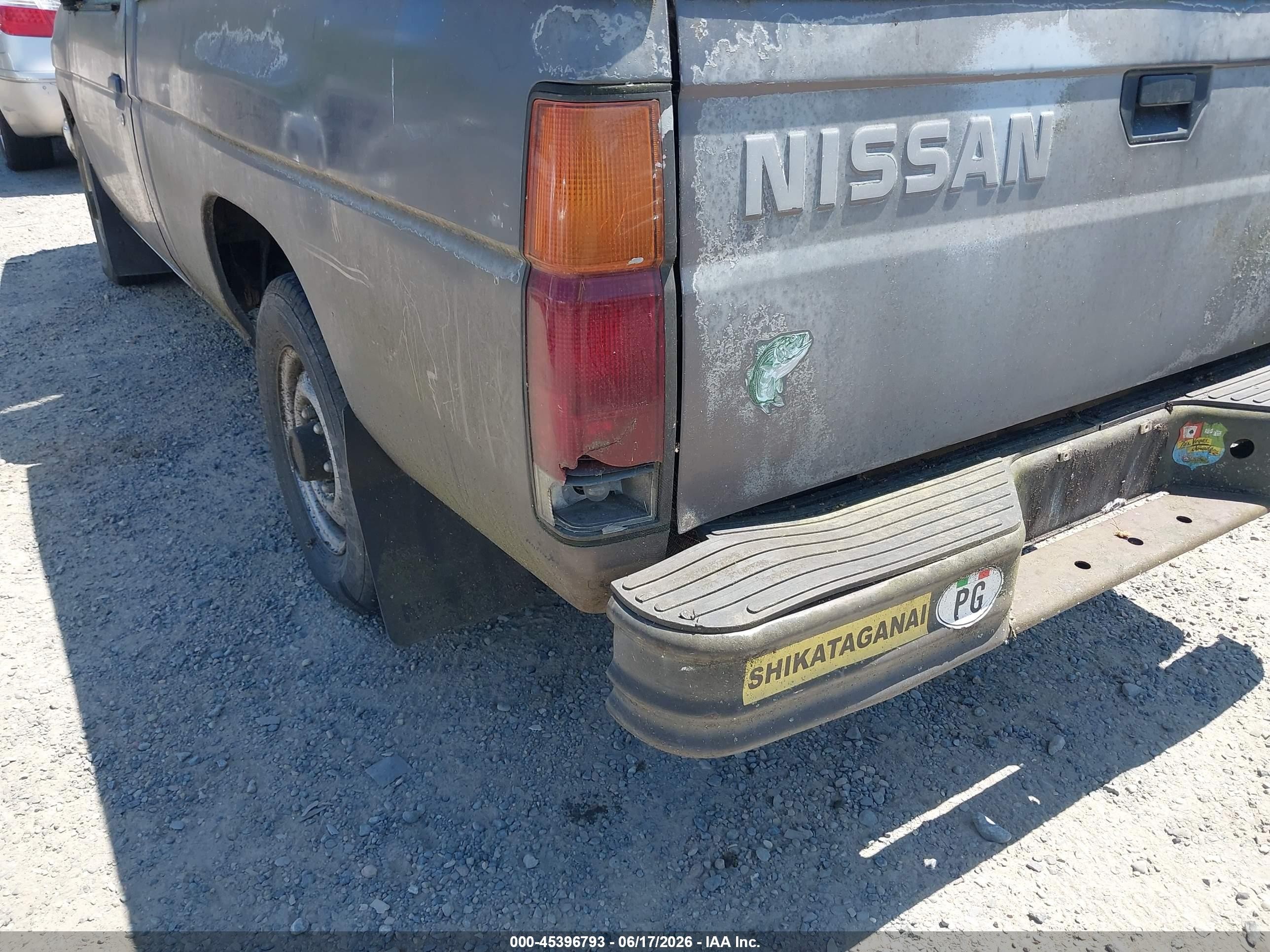 1990 Nissan D21 Short Bed Gray vin: 1N6SD11S2LC424931