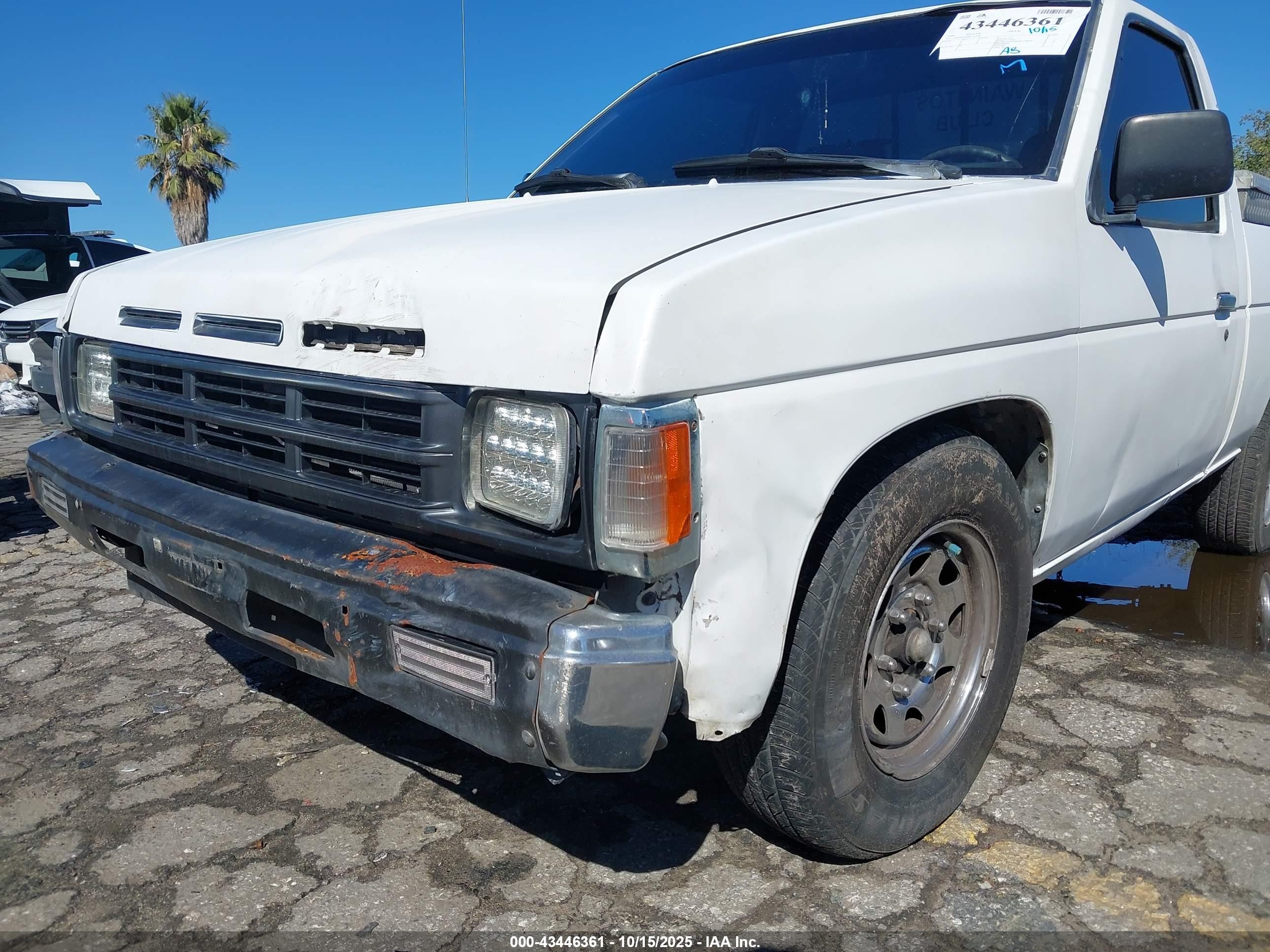 1991 Nissan Truck Short Wheelbase White vin: 1N6SD11S2MC357104