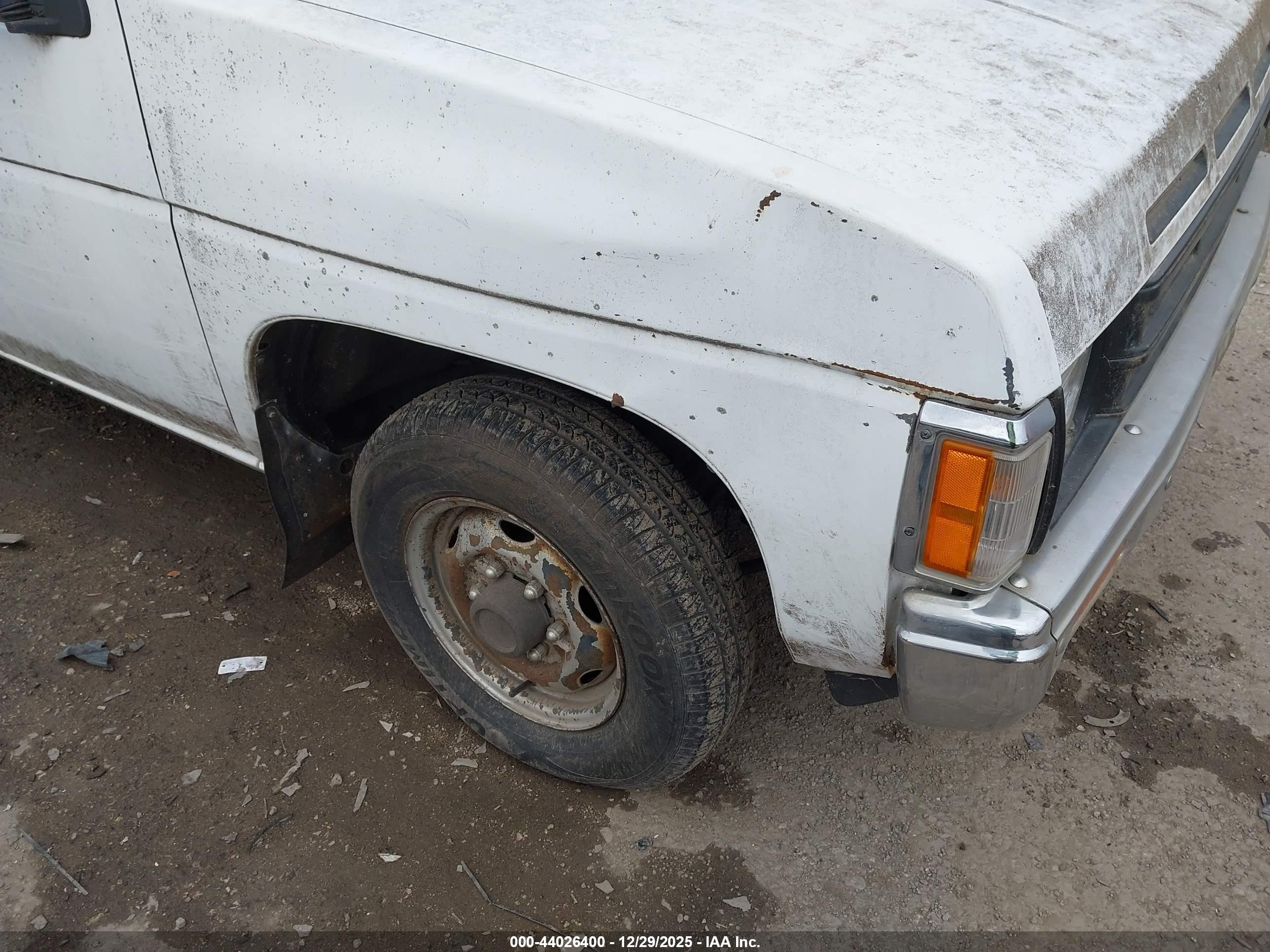 1991 Nissan Truck Short Wheelbase White vin: 1N6SD11S2MC402297