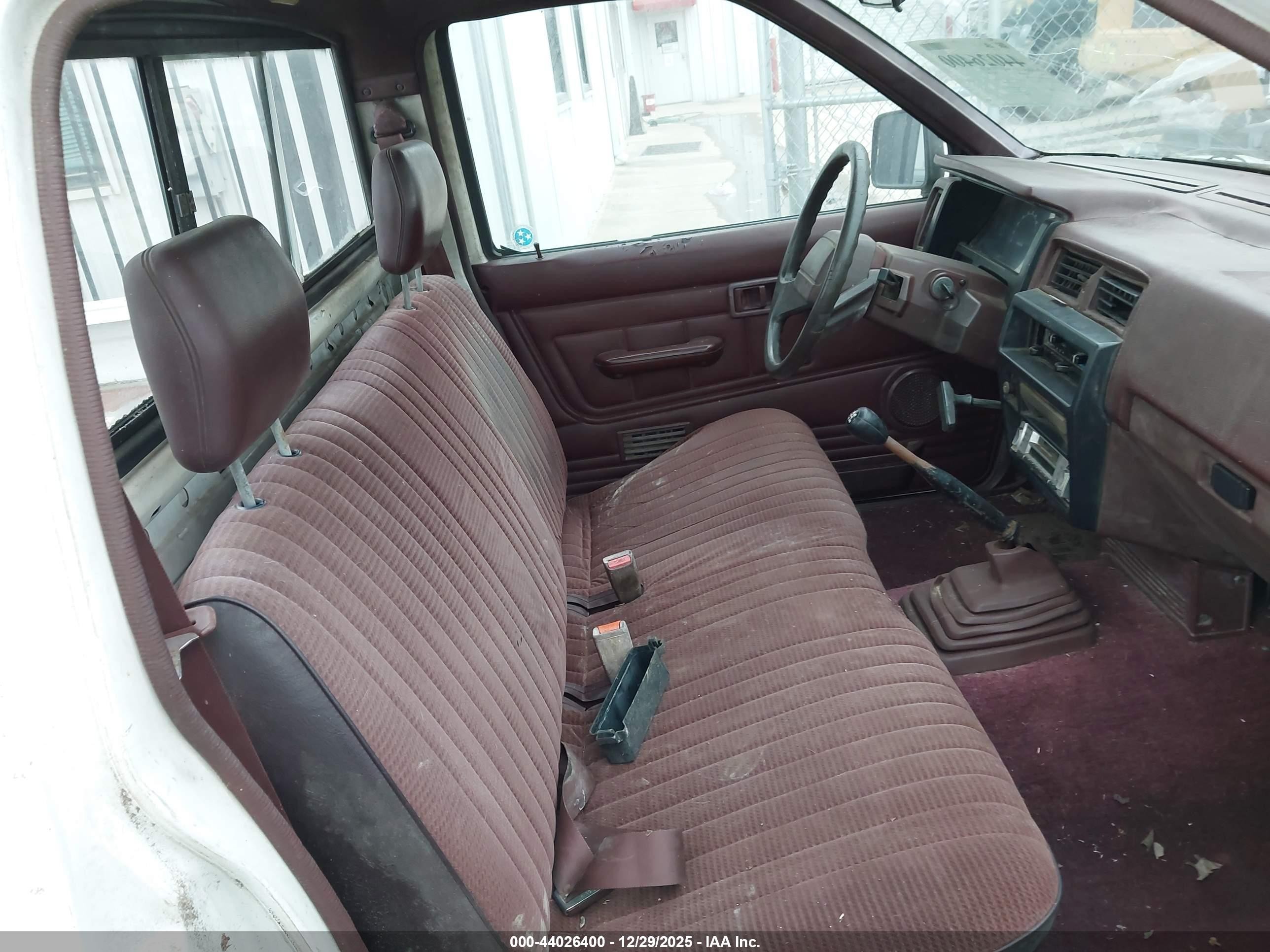 1991 Nissan Truck Short Wheelbase White vin: 1N6SD11S2MC402297