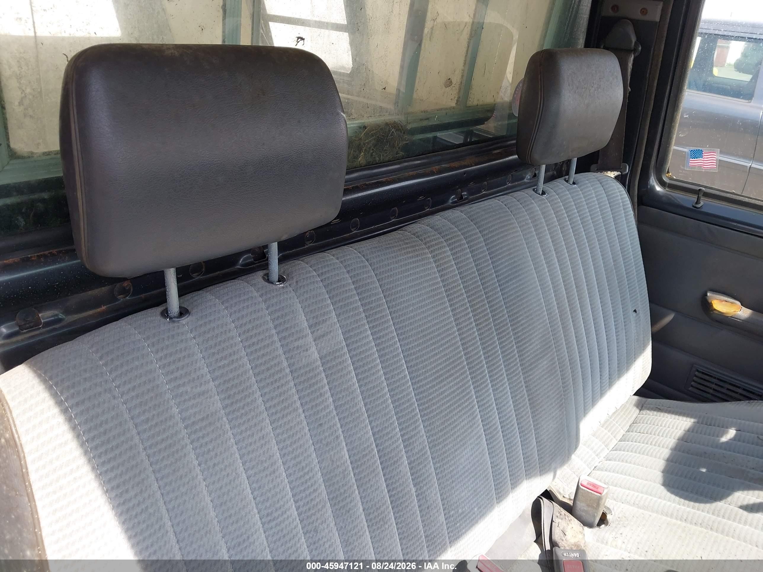 1993 Nissan Truck Short Wheelbase Gray vin: 1N6SD11S2PC396859
