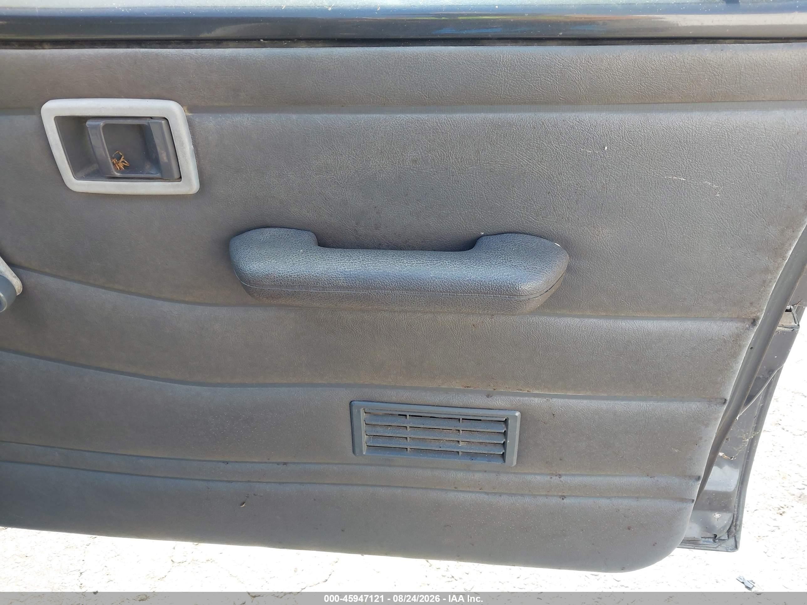 1993 Nissan Truck Short Wheelbase Gray vin: 1N6SD11S2PC396859