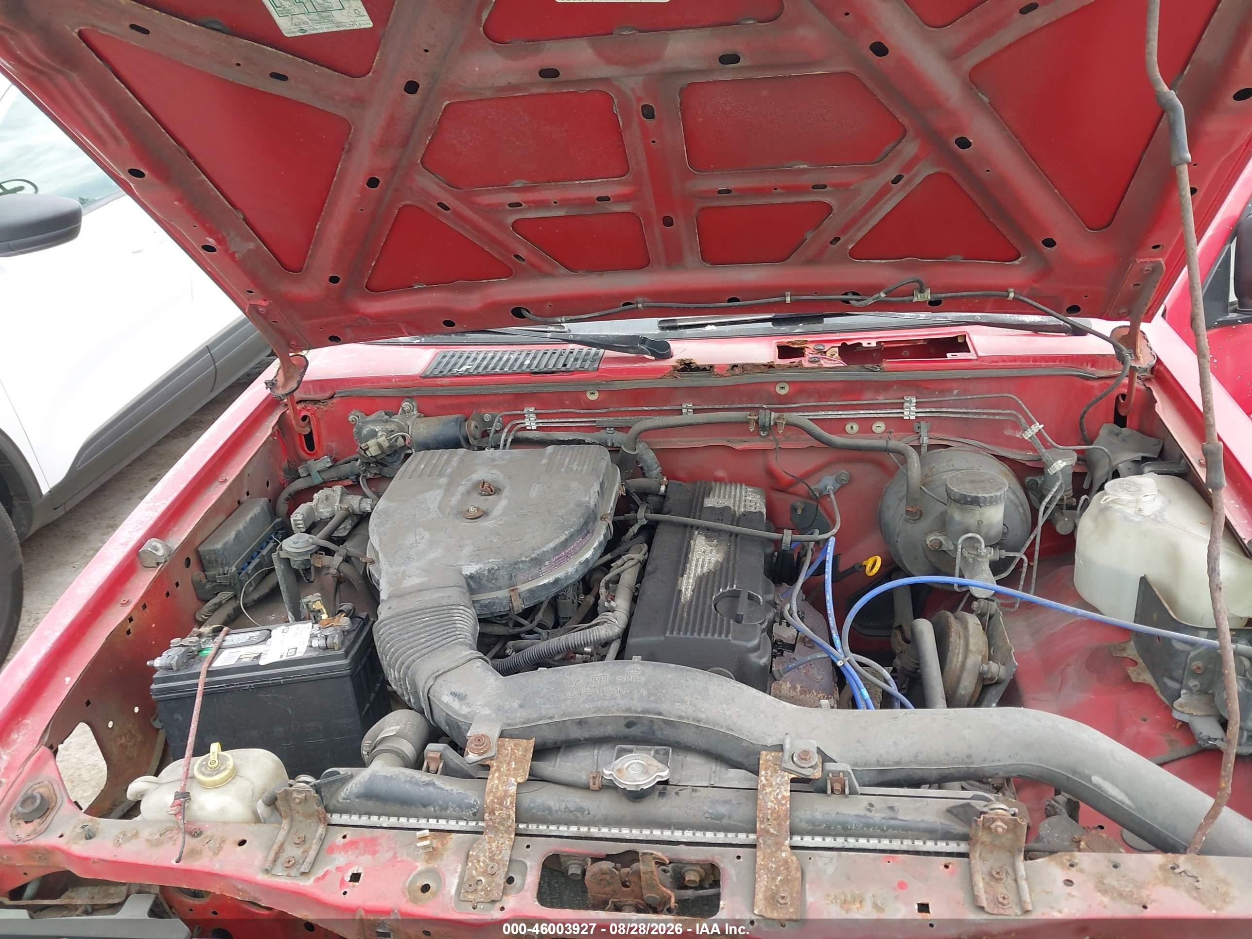 1995 Nissan Truck E/xe Red vin: 1N6SD11S2SC399253