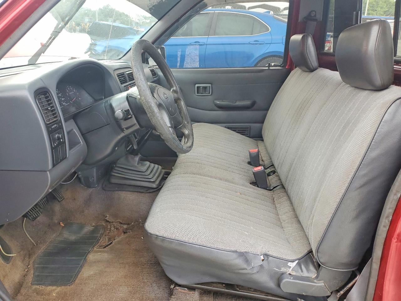 1995 Nissan Truck Base Red vin: 1N6SD11S2SC418822