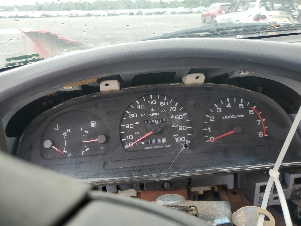 1996 Nissan Truck Base Красный vin: 1N6SD11S2TC342813