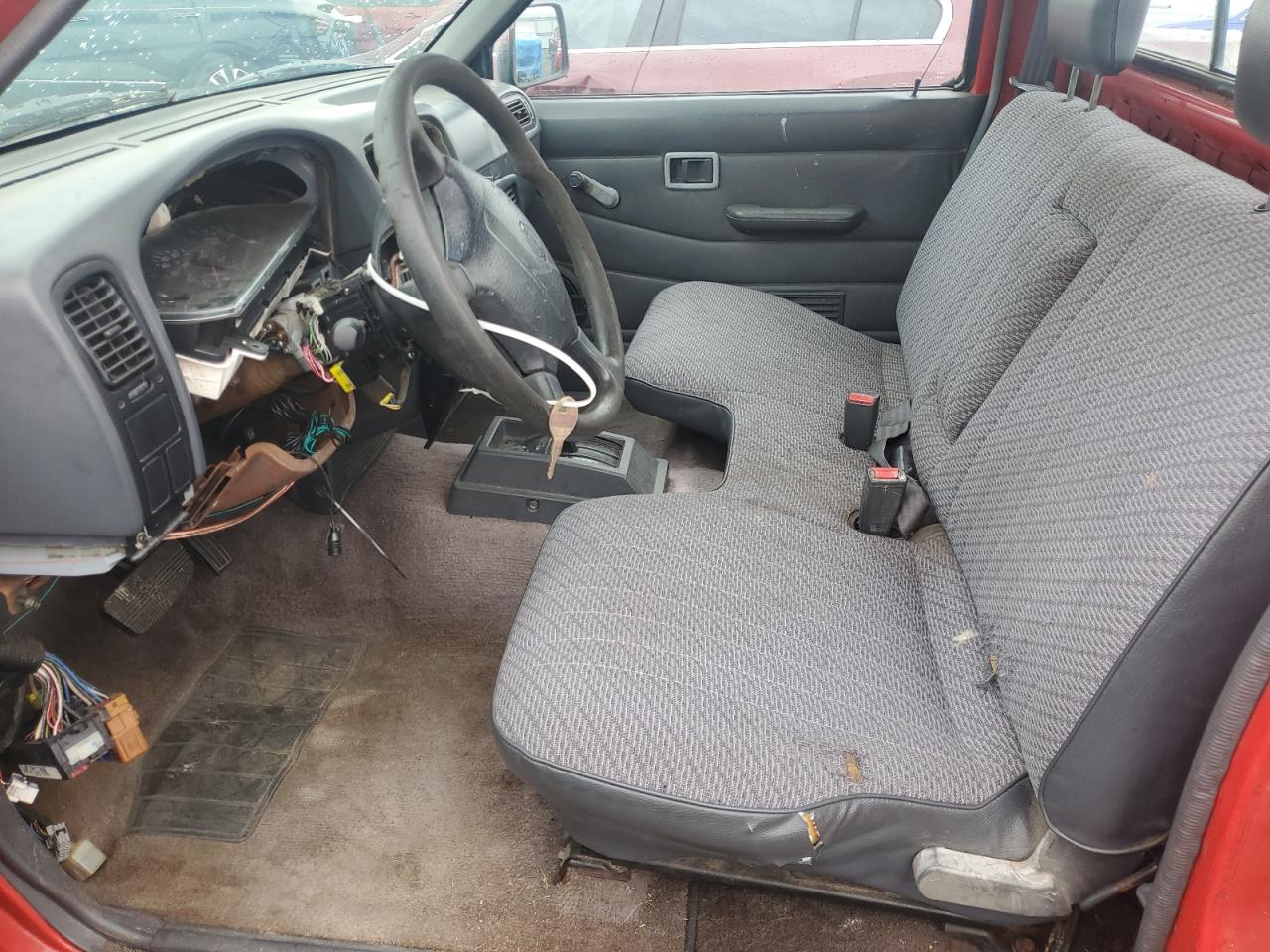 1996 Nissan Truck Base Красный vin: 1N6SD11S2TC342813