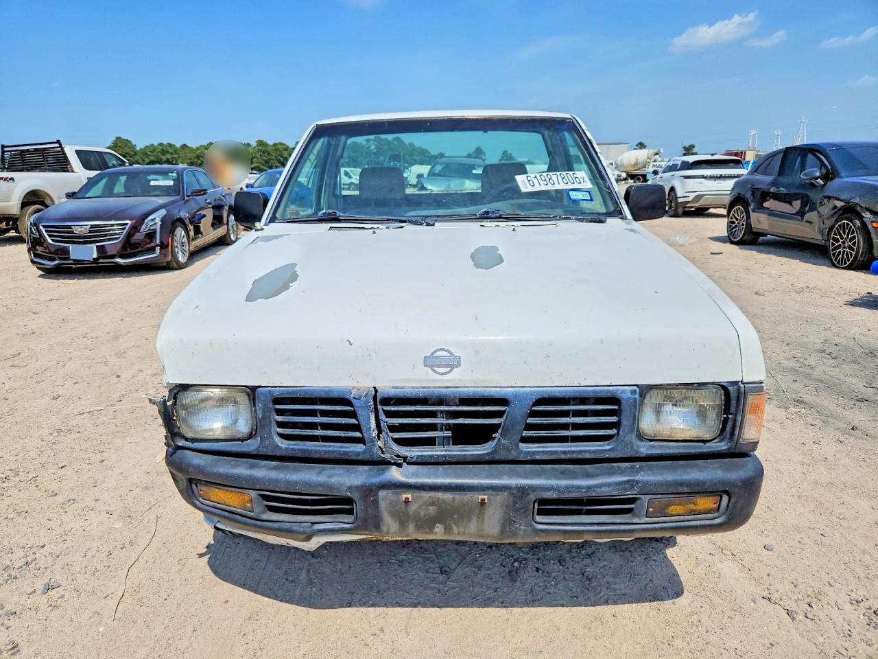 1996 Nissan Truck Base White vin: 1N6SD11S2TC382115