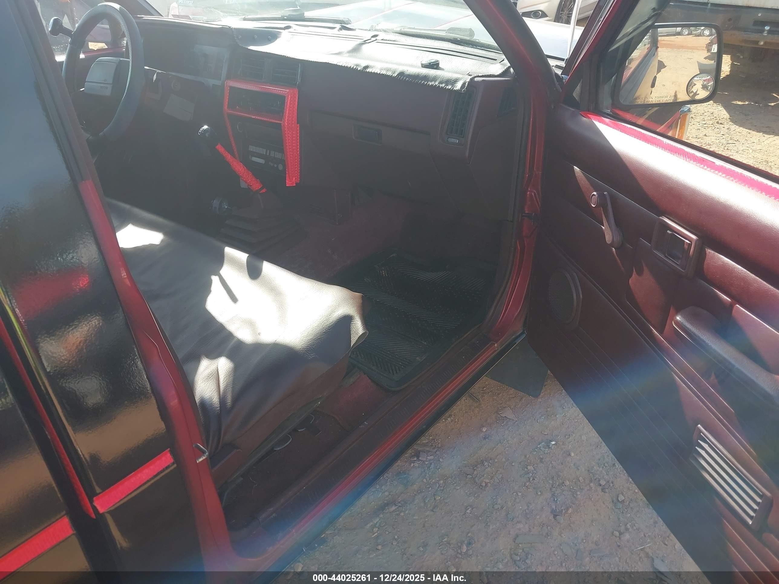 1991 Nissan Truck Short Wheelbase Черный vin: 1N6SD11S3MC412661