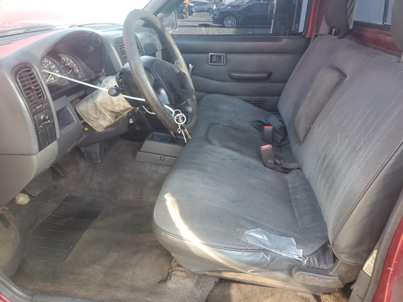 1995 Nissan Truck Base Red vin: 1N6SD11S3SC363541
