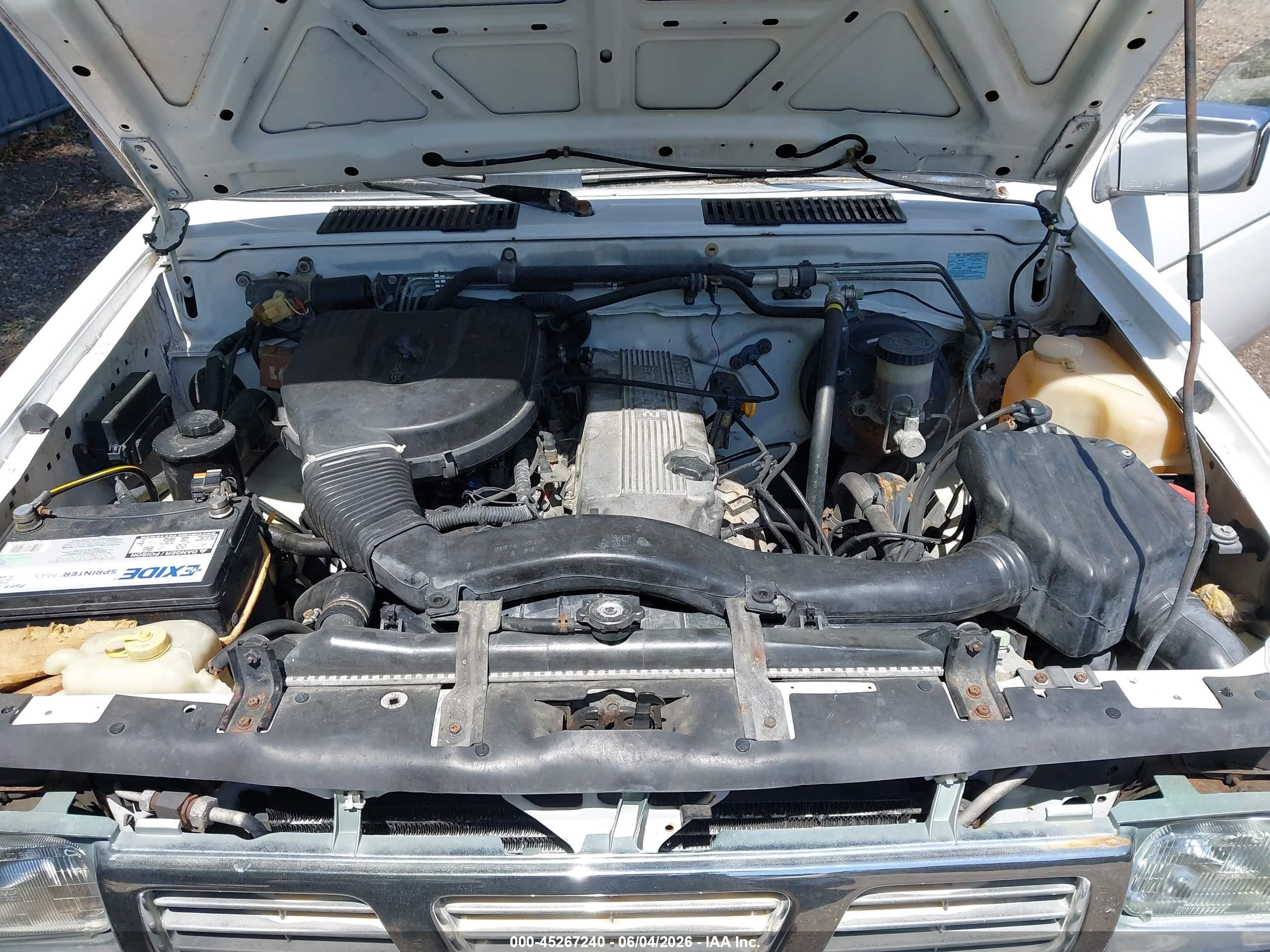 1995 Nissan Truck E/xe White vin: 1N6SD11S3SC377231