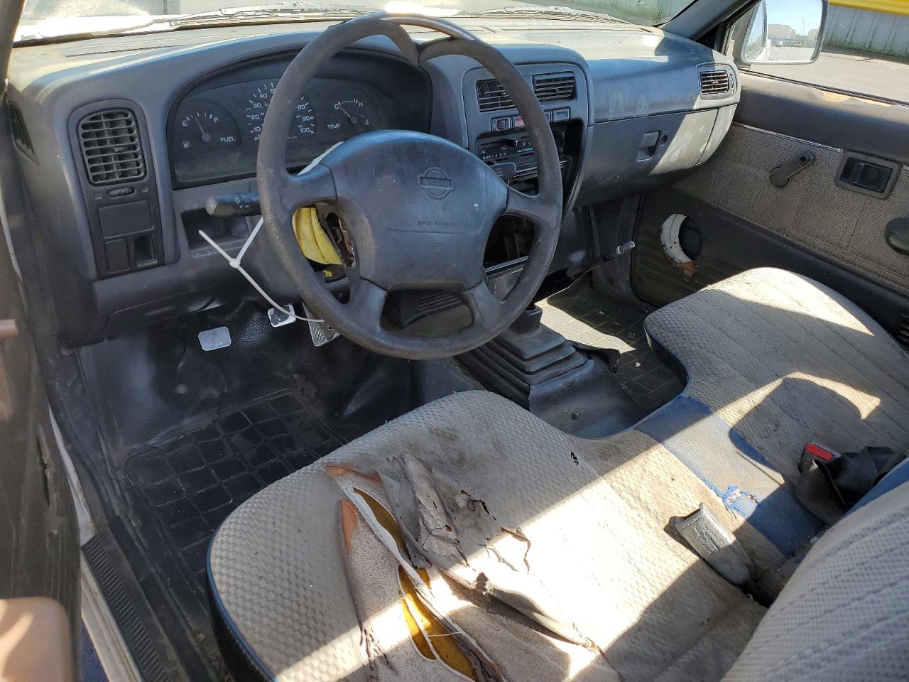 1996 Nissan Truck Base White vin: 1N6SD11S3TC377540