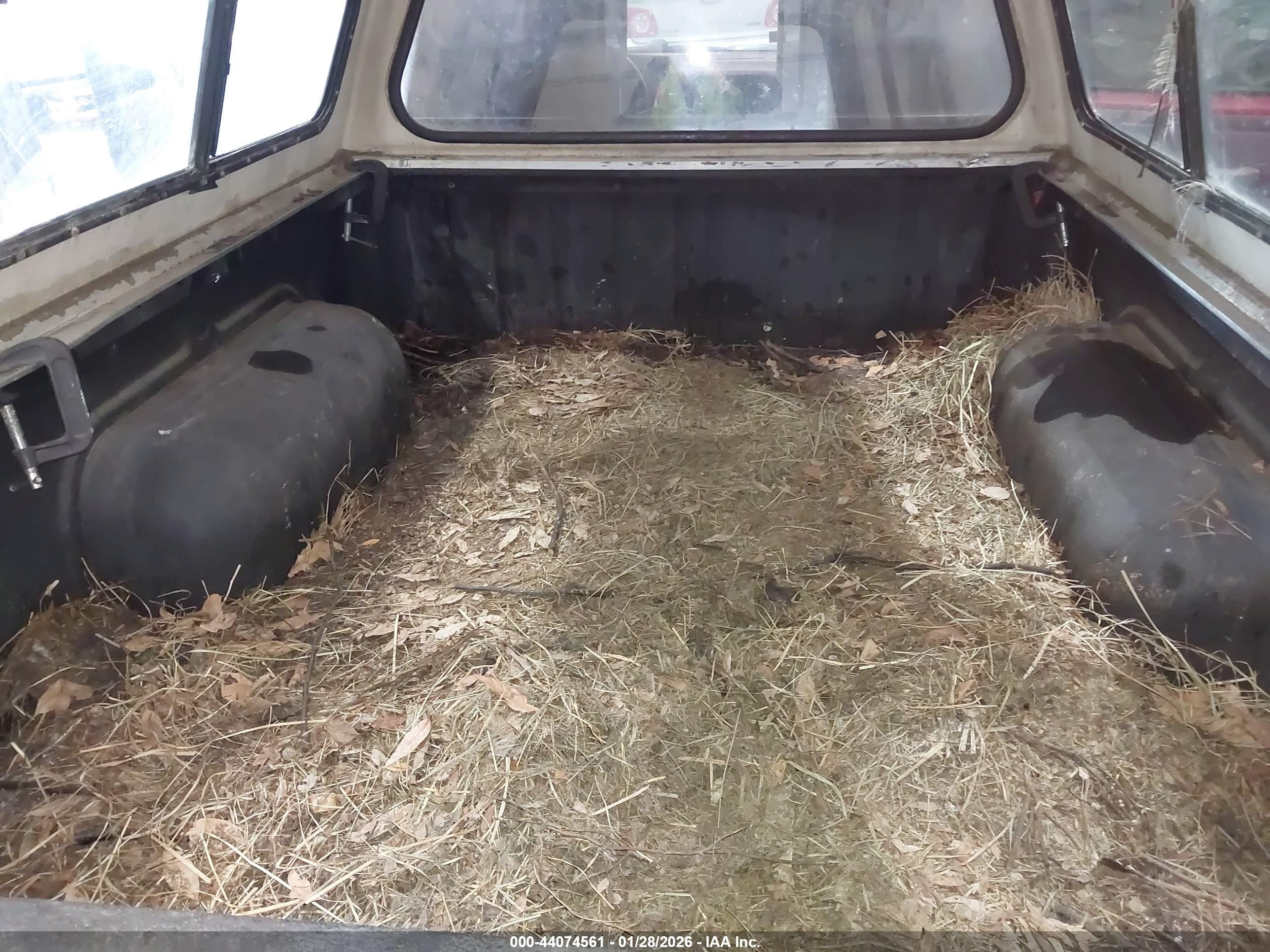 1993 Nissan Truck Short Wheelbase Красный vin: 1N6SD11S4PC368318