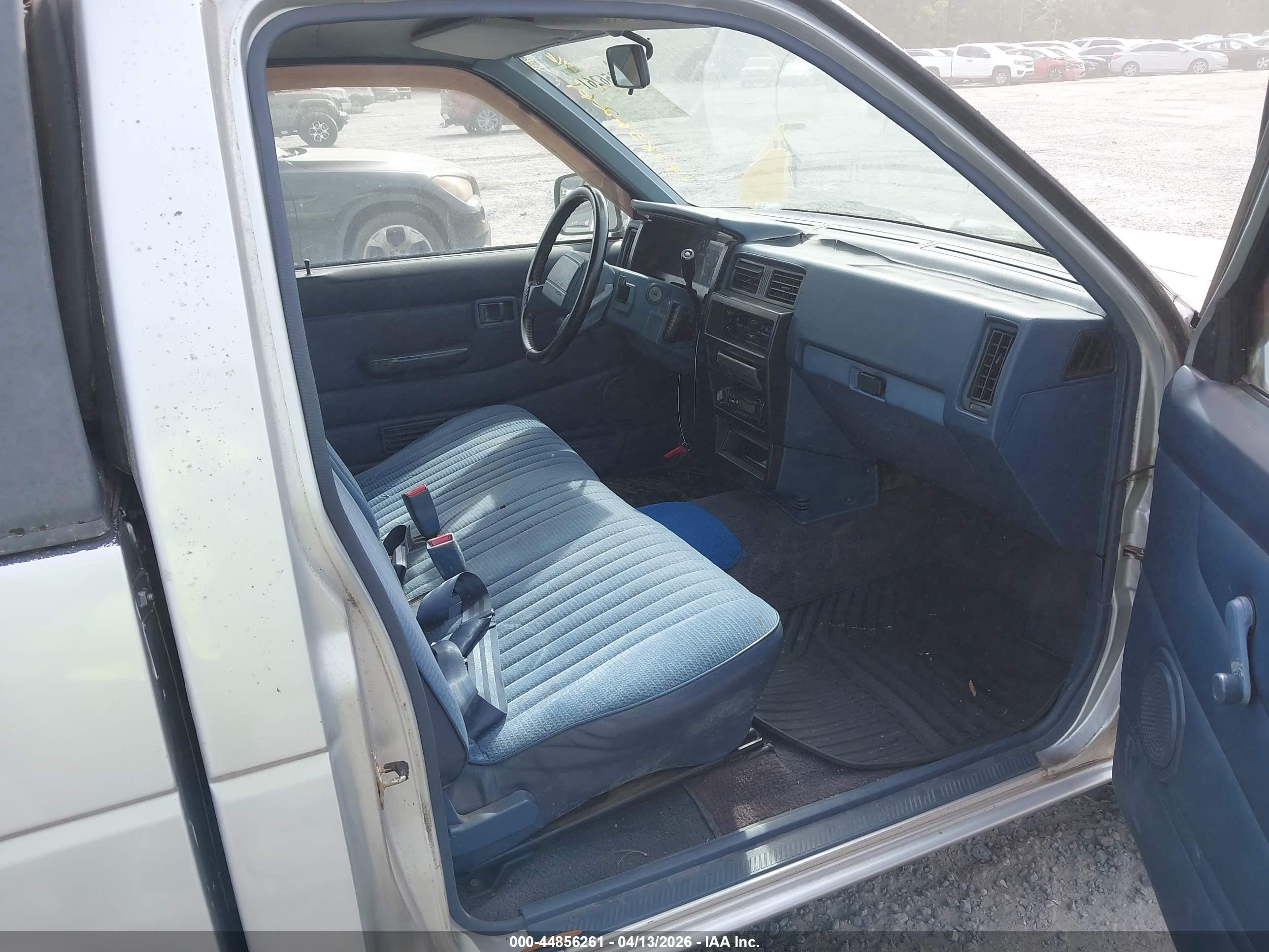 1993 Nissan Truck Short Wheelbase Silver vin: 1N6SD11S4PC373597