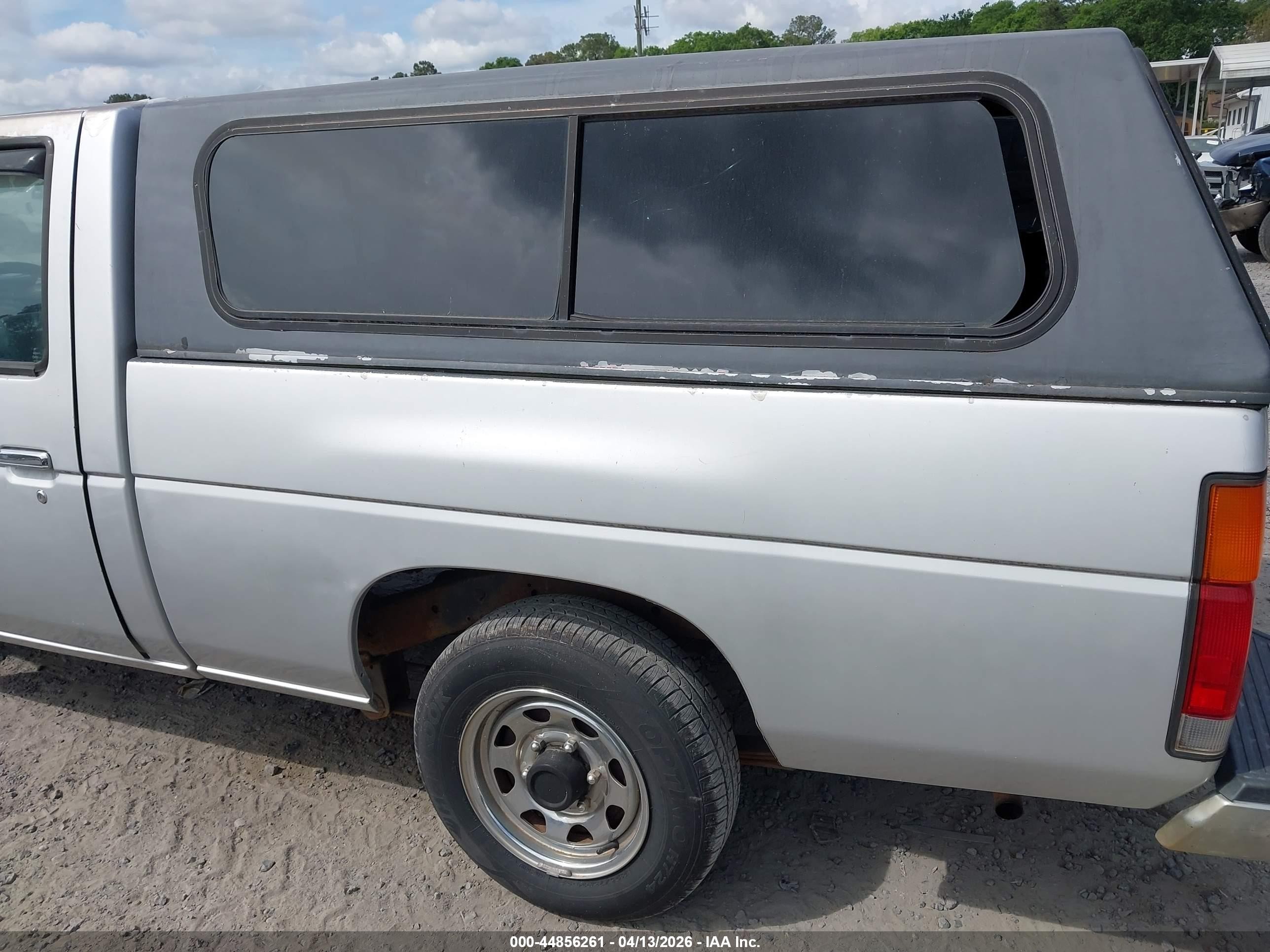 1993 Nissan Truck Short Wheelbase Silver vin: 1N6SD11S4PC373597