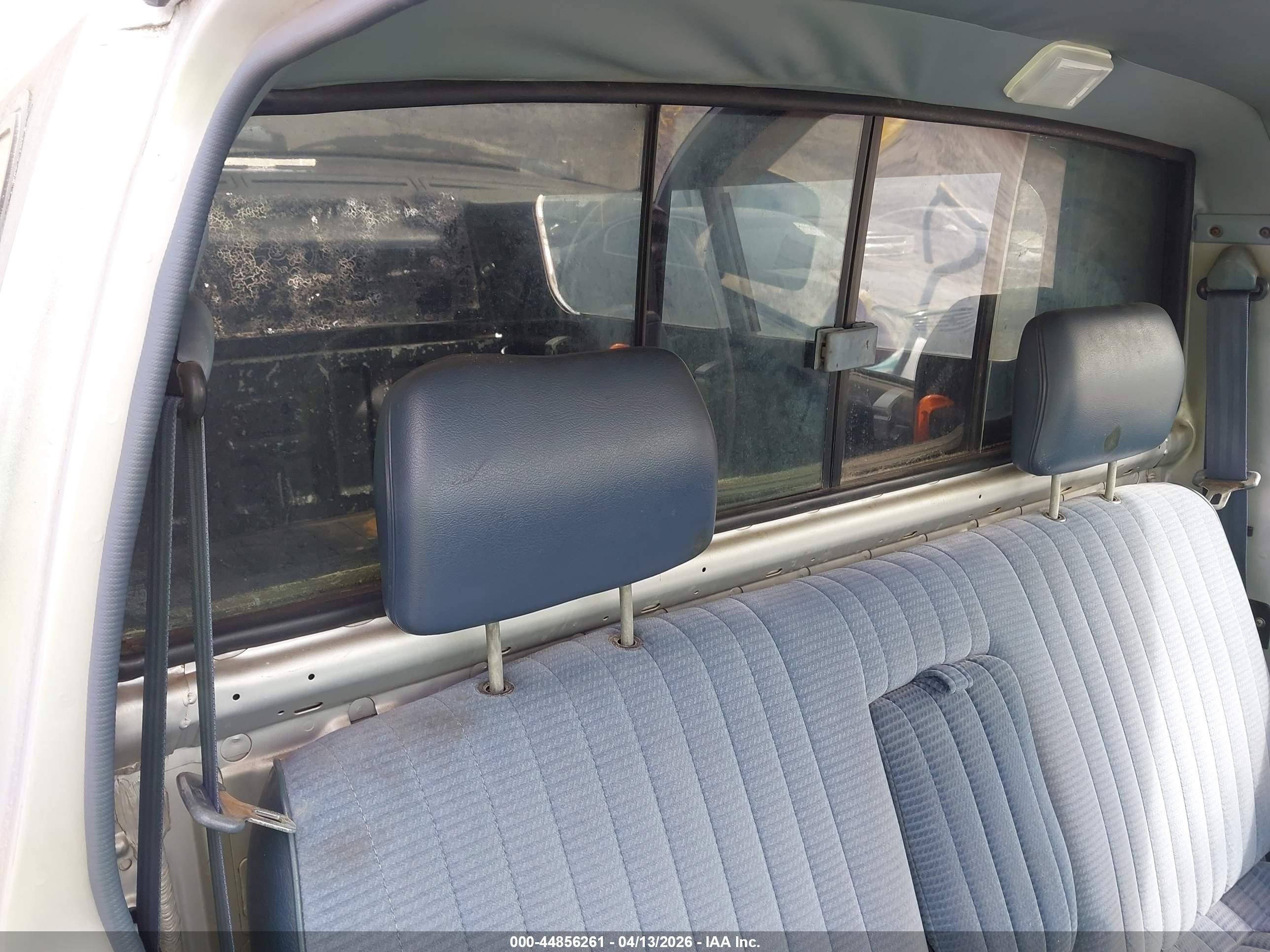 1993 Nissan Truck Short Wheelbase Silver vin: 1N6SD11S4PC373597