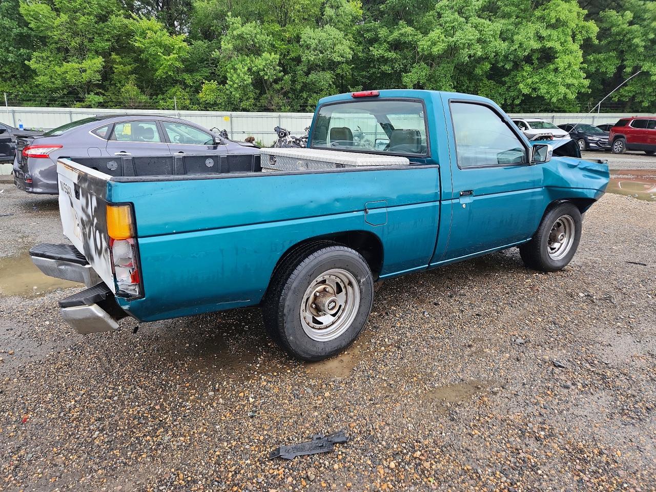 1995 Nissan Truck E/xe Teal vin: 1N6SD11S4SC470985