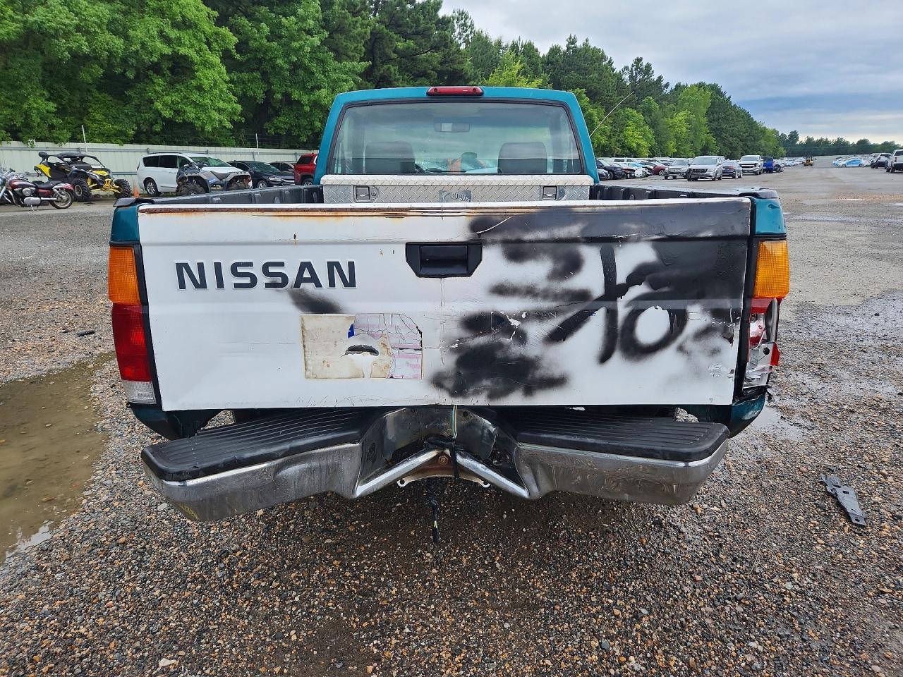 1995 Nissan Truck E/xe Teal vin: 1N6SD11S4SC470985