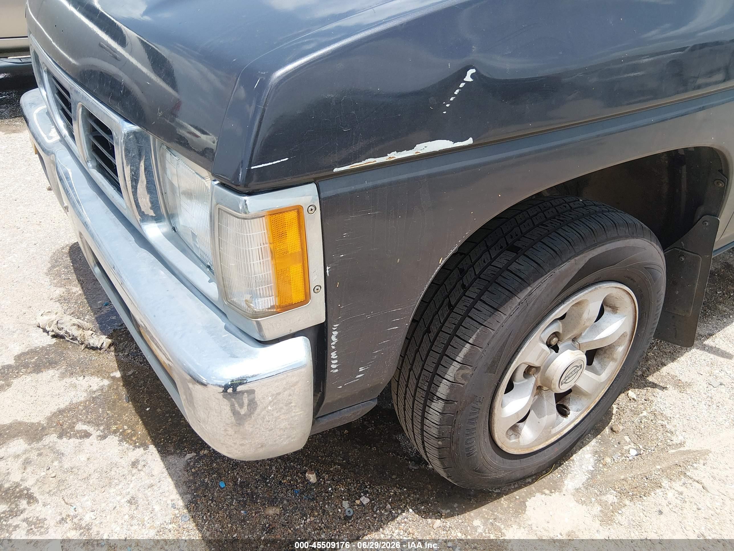 1996 Nissan Truck Xe Black vin: 1N6SD11S4TC320456