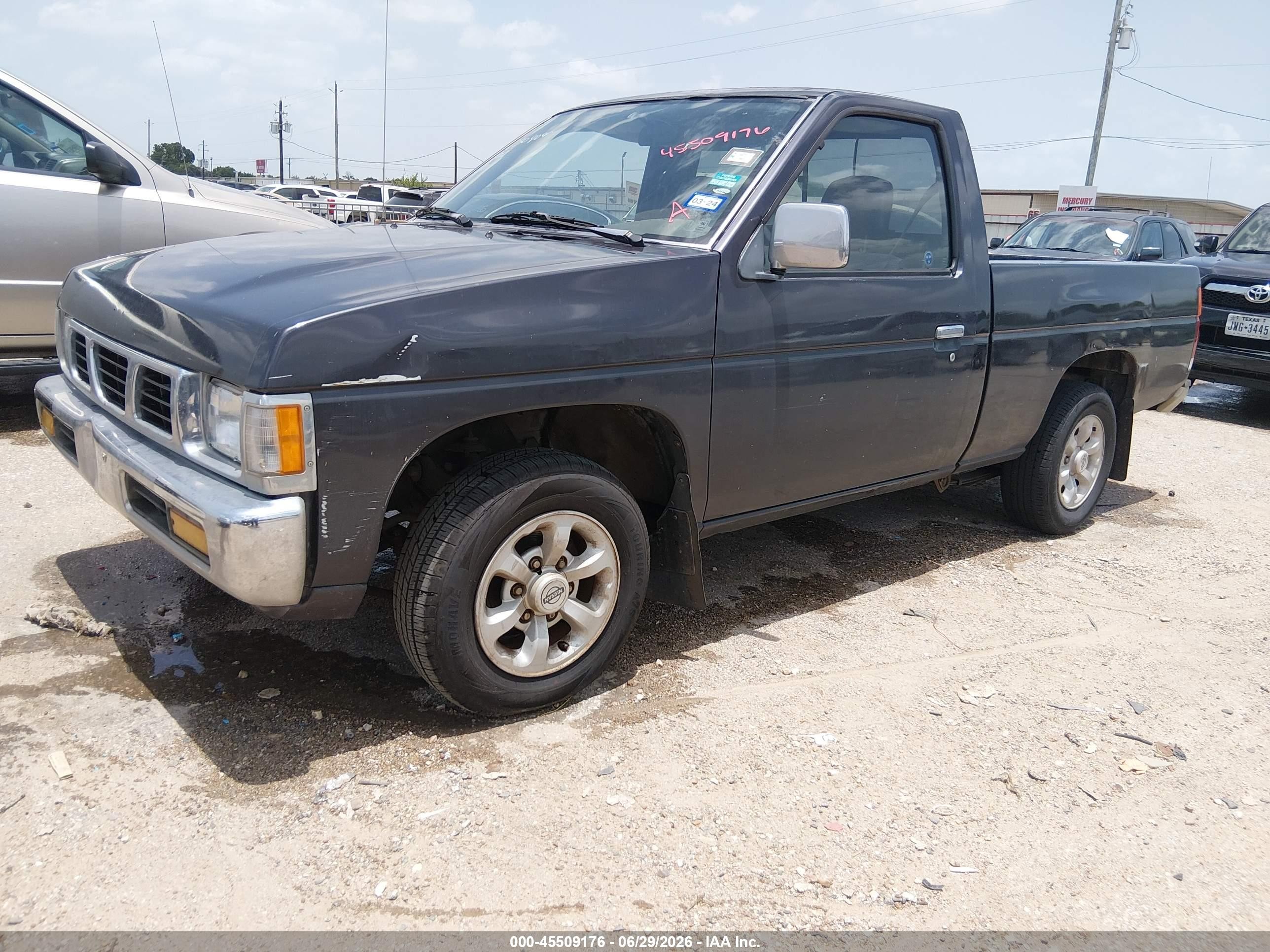 1996 Nissan Truck Xe Black vin: 1N6SD11S4TC320456
