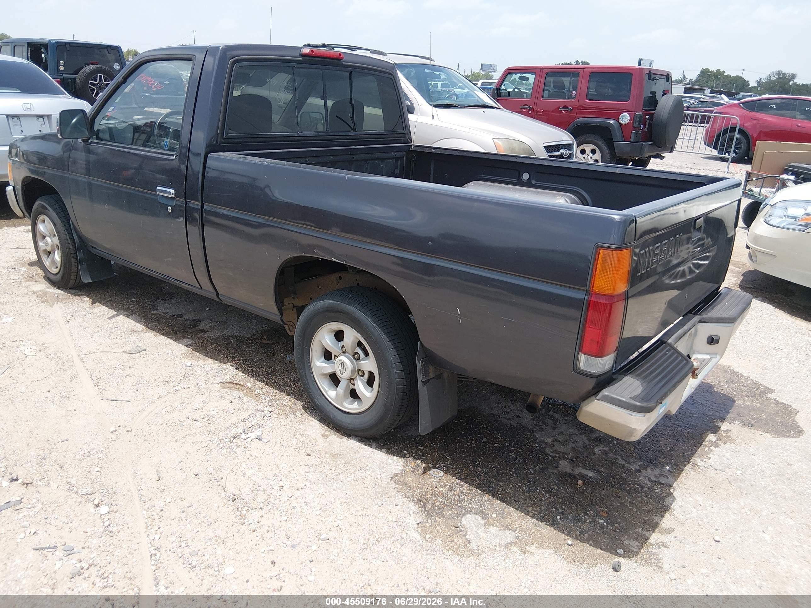 1996 Nissan Truck Xe Black vin: 1N6SD11S4TC320456