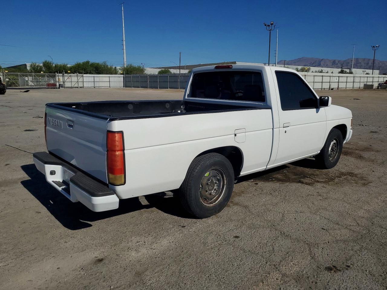 1997 Nissan Truck Base White vin: 1N6SD11S4VC416509