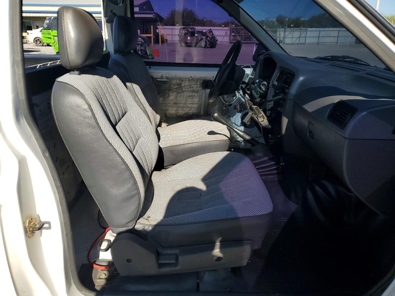 1997 Nissan Truck Base White vin: 1N6SD11S4VC416509