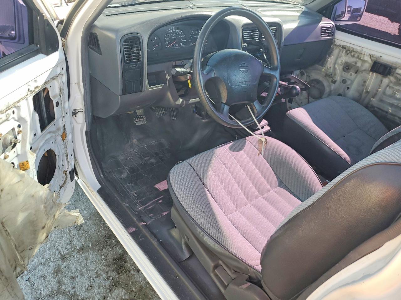 1997 Nissan Truck Base White vin: 1N6SD11S4VC416509