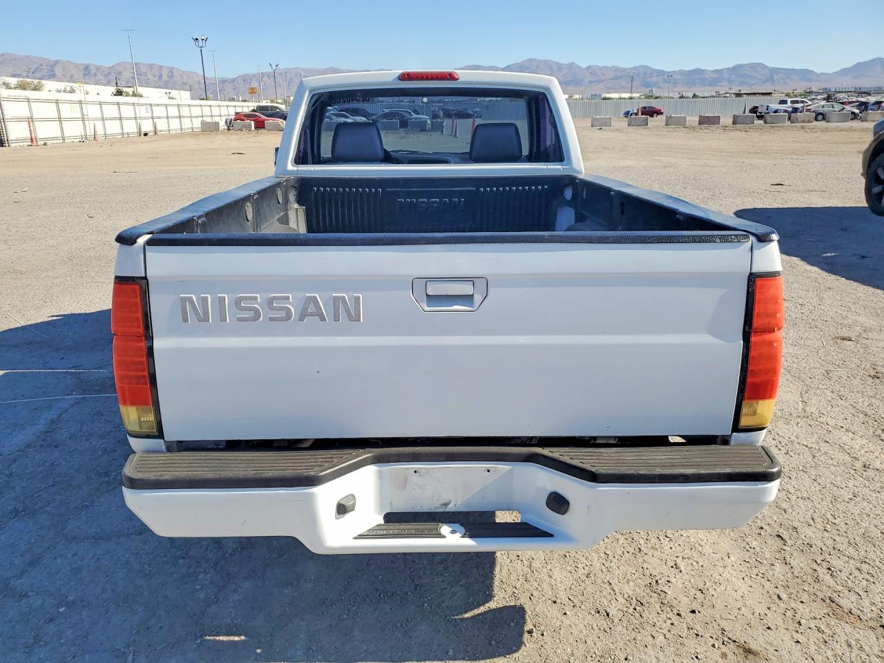 1997 Nissan Truck Base White vin: 1N6SD11S4VC416509