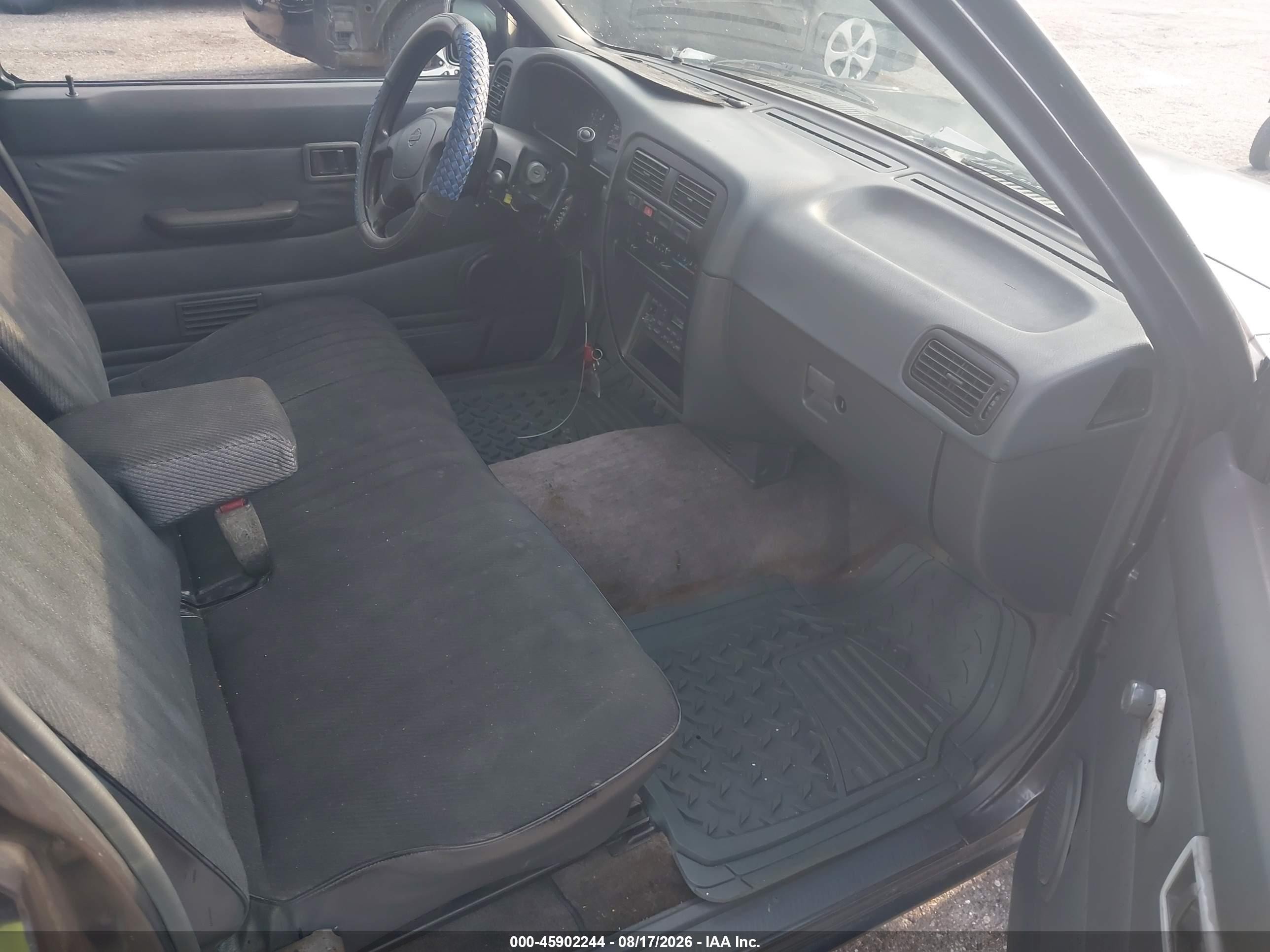 1995 Nissan Truck E/xe Black vin: 1N6SD11S5SC313286