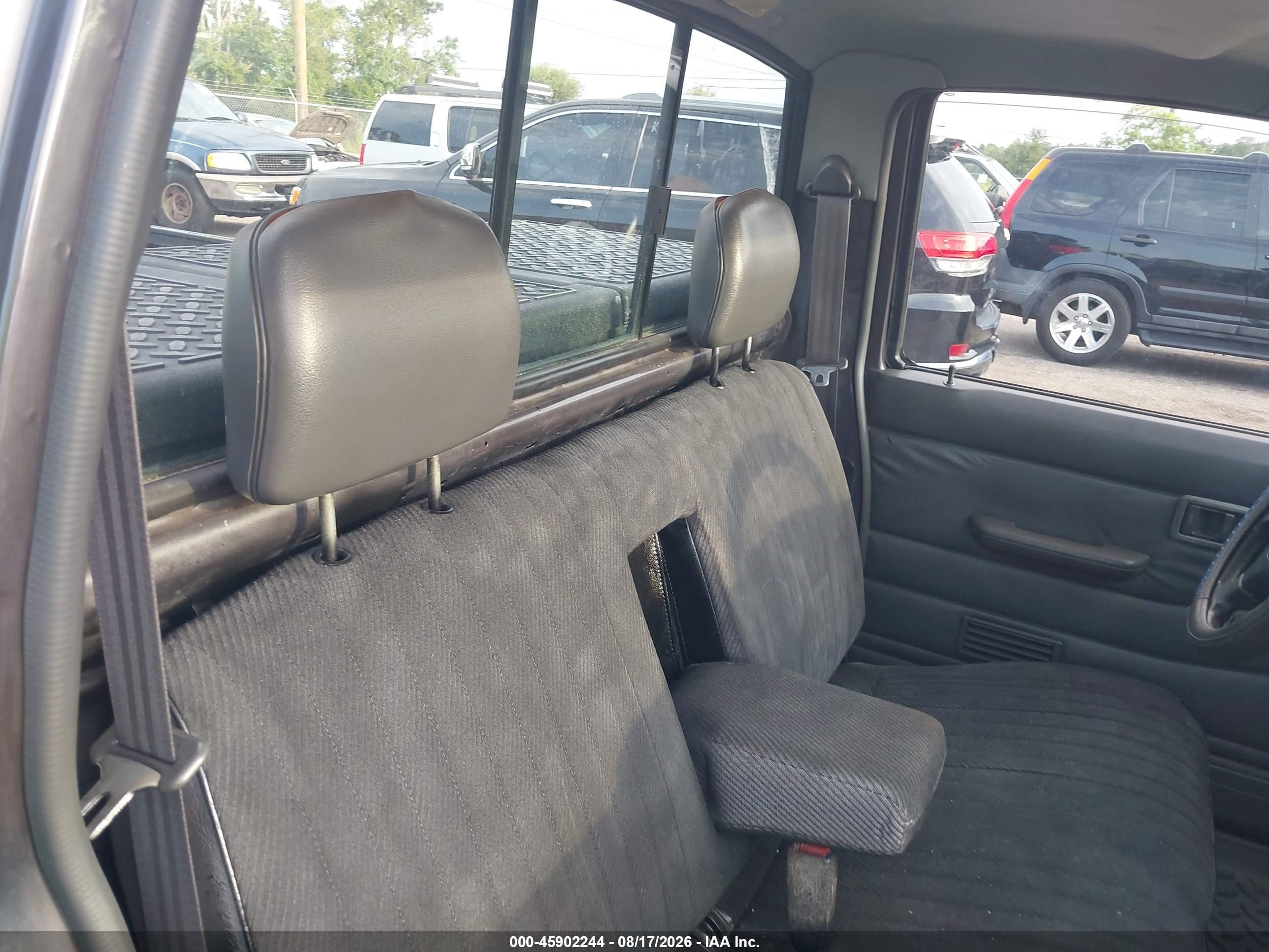 1995 Nissan Truck E/xe Black vin: 1N6SD11S5SC313286