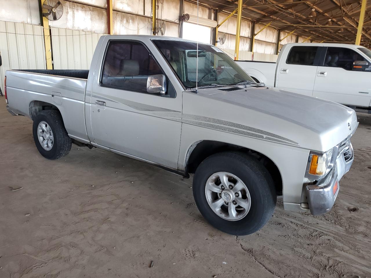 1997 Nissan Truck Base Серебряный vin: 1N6SD11S5VC359382
