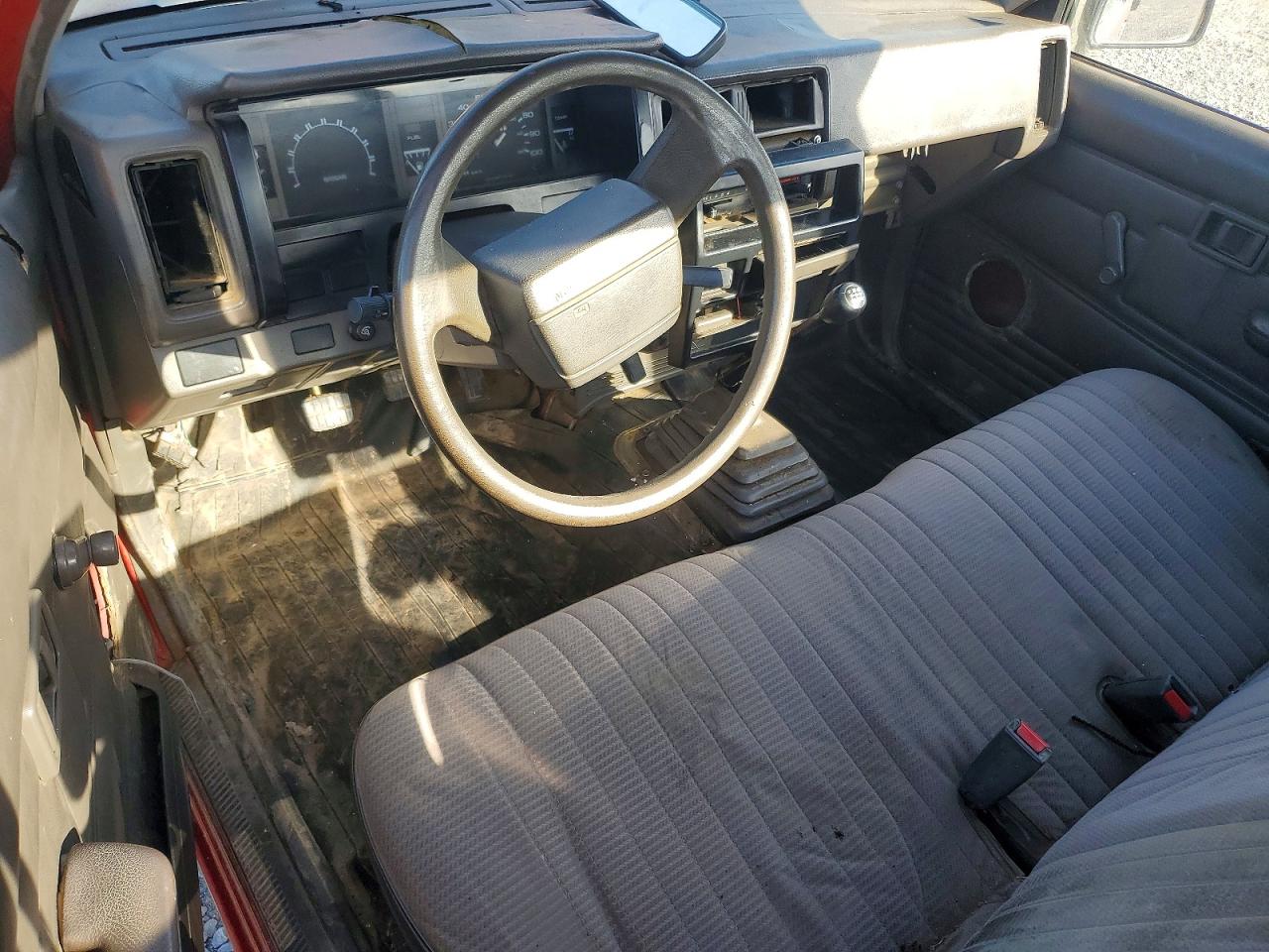 1990 Nissan D21 Short Bed Red vin: 1N6SD11S6LC396924