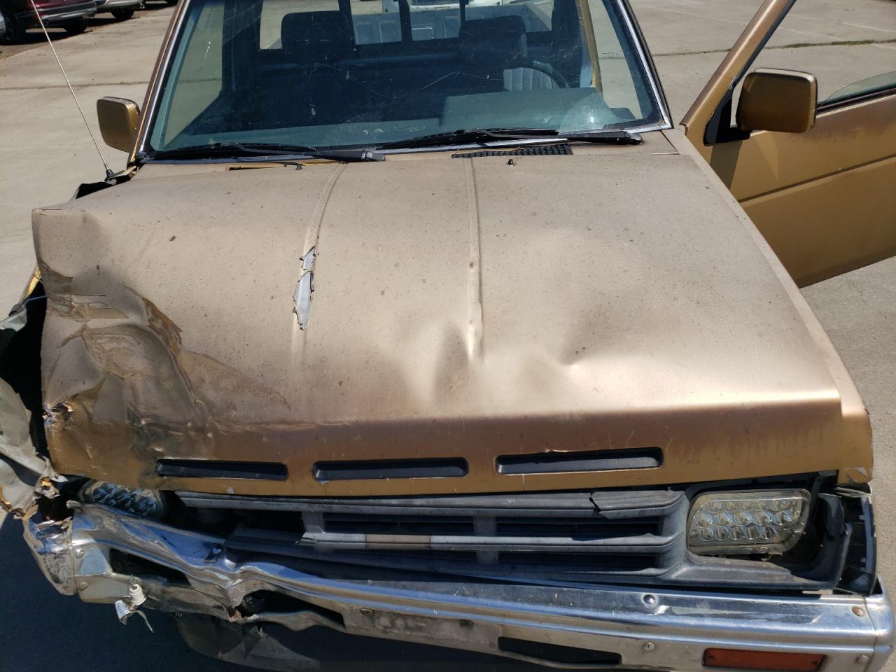 1990 Nissan D21 Short Bed Gold vin: 1N6SD11S6LC425144