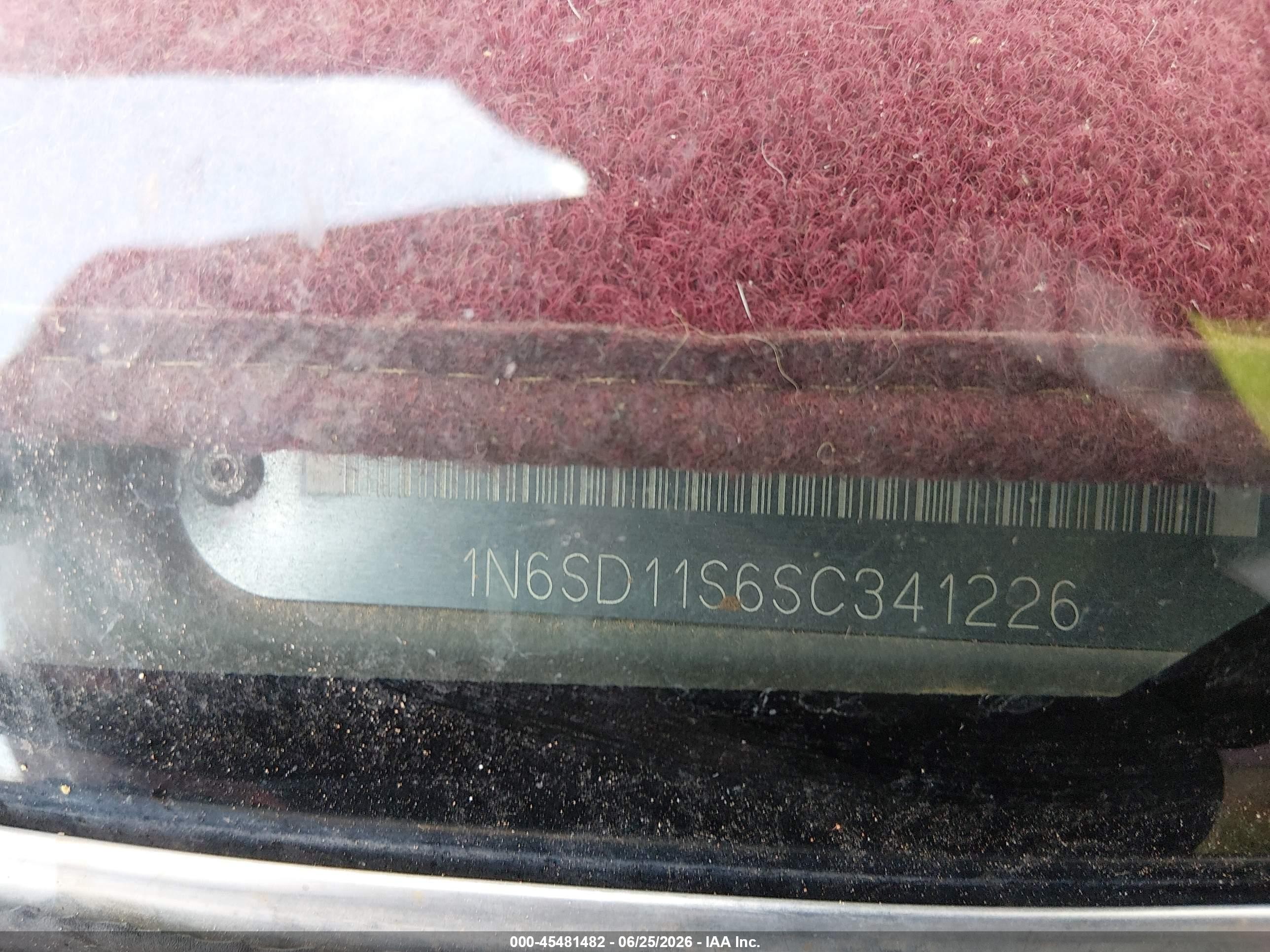 1995 Nissan Truck E/xe Red vin: 1N6SD11S6SC341226