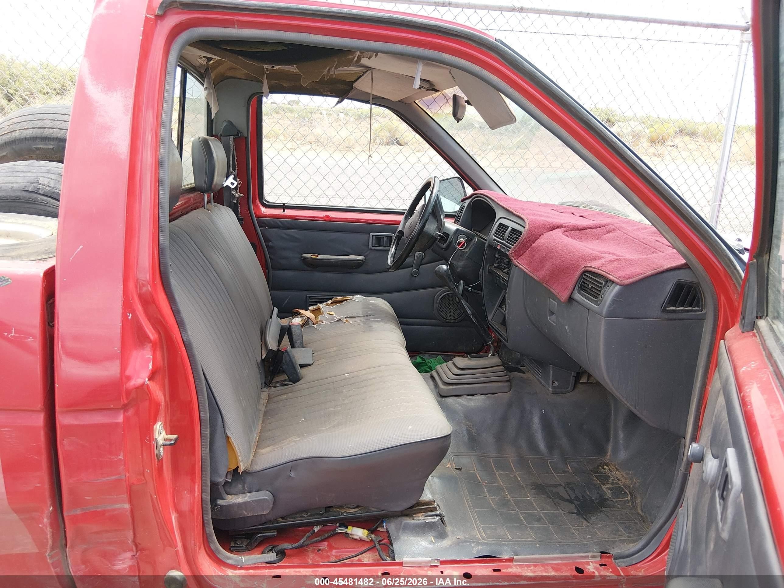 1995 Nissan Truck E/xe Red vin: 1N6SD11S6SC341226