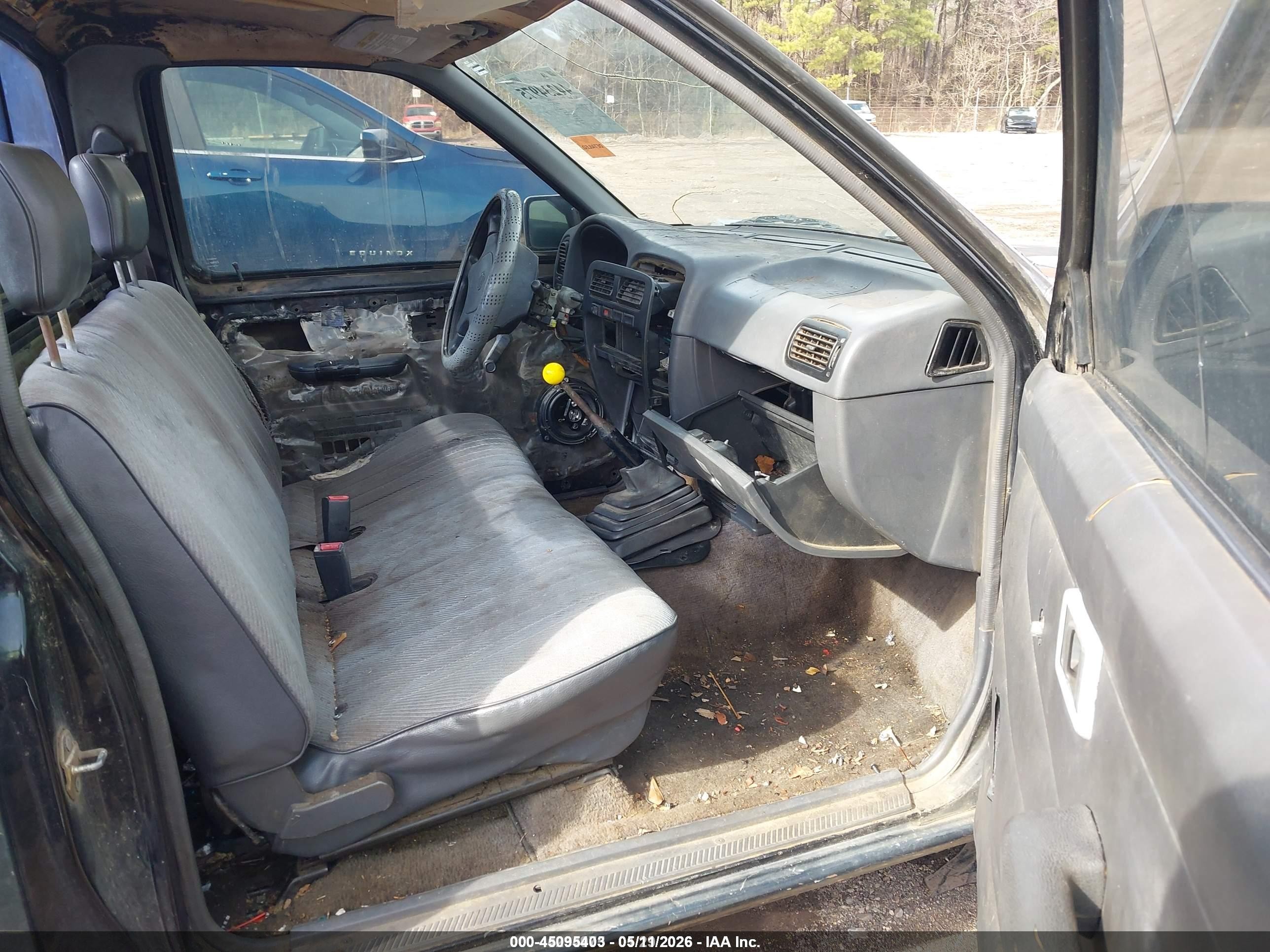1995 Nissan Truck E/xe Black vin: 1N6SD11S6SC439799