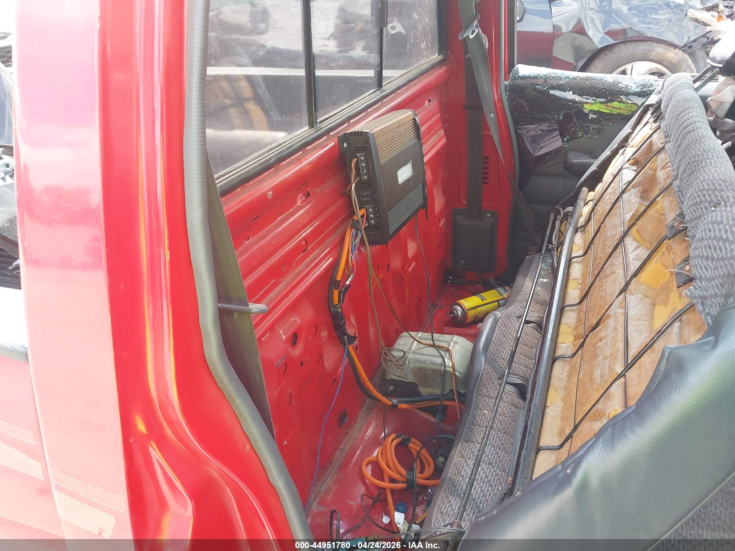 1997 Nissan 4x2 Truck Xe Red vin: 1N6SD11S6VC306075