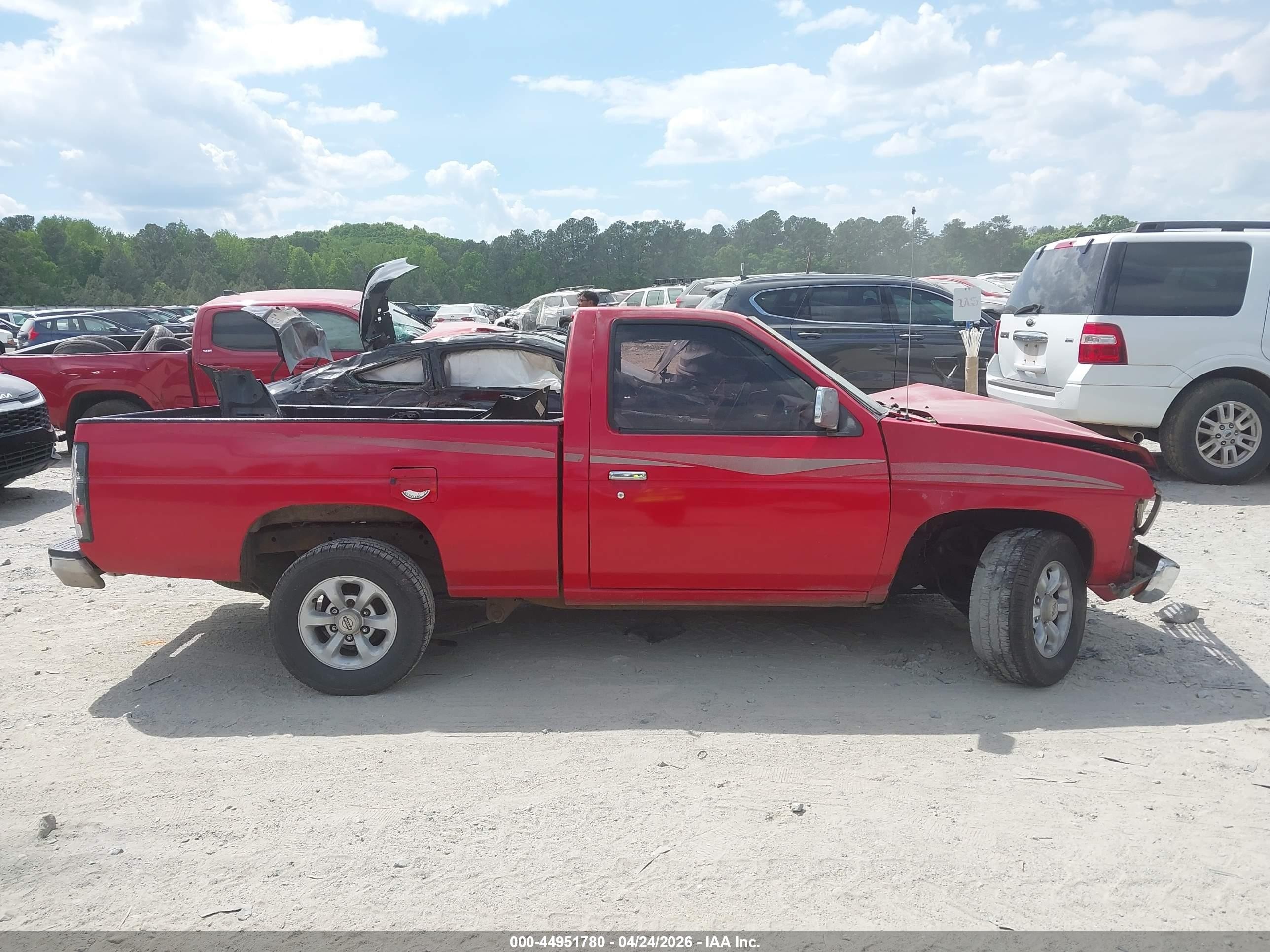 1997 Nissan 4x2 Truck Xe Red vin: 1N6SD11S6VC306075
