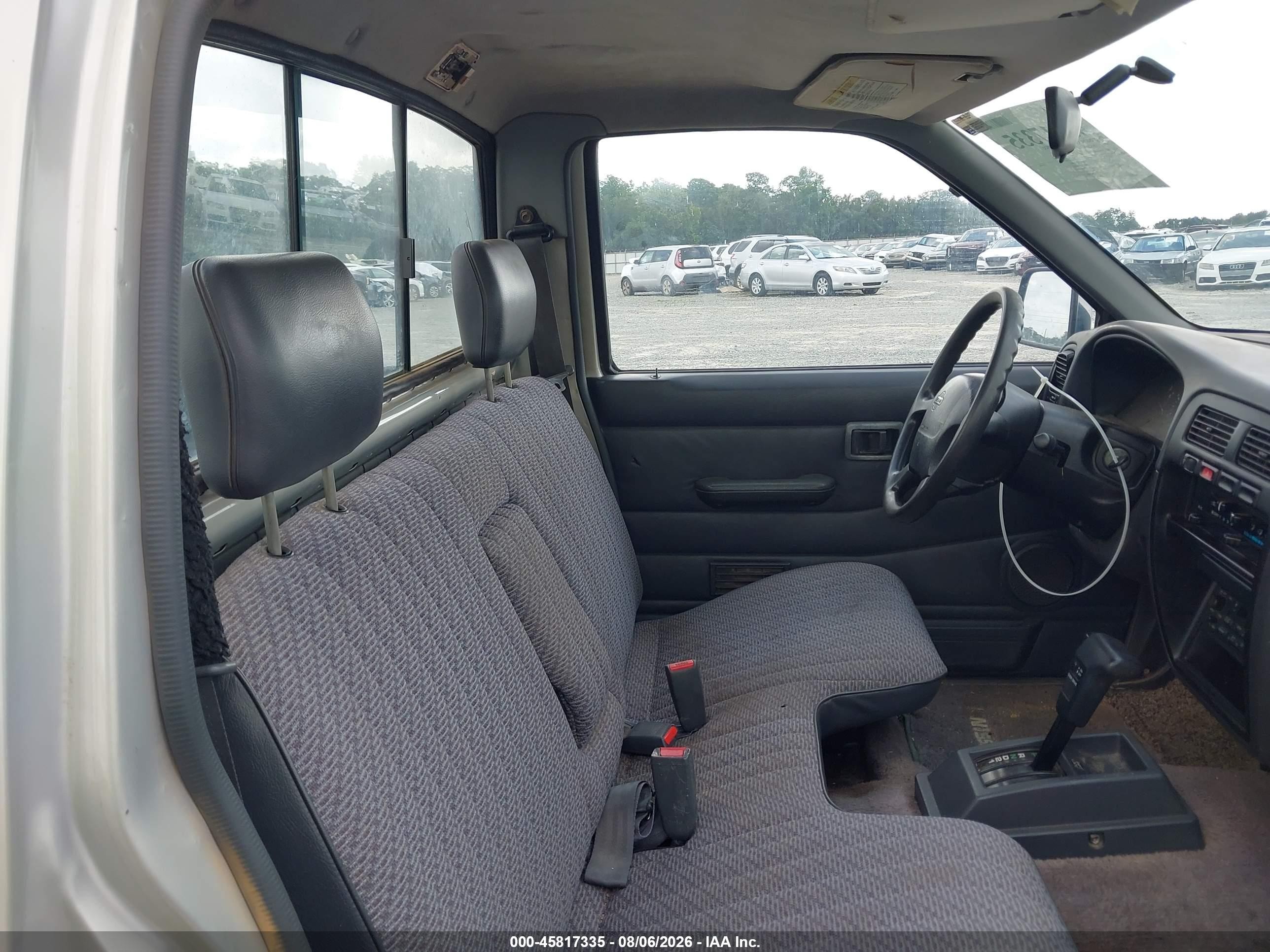 1997 Nissan 4x2 Truck Xe Silver vin: 1N6SD11S6VC425261