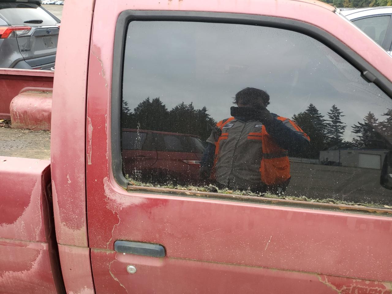 1991 Nissan Truck Short Wheelbase Red vin: 1N6SD11S7MC369006