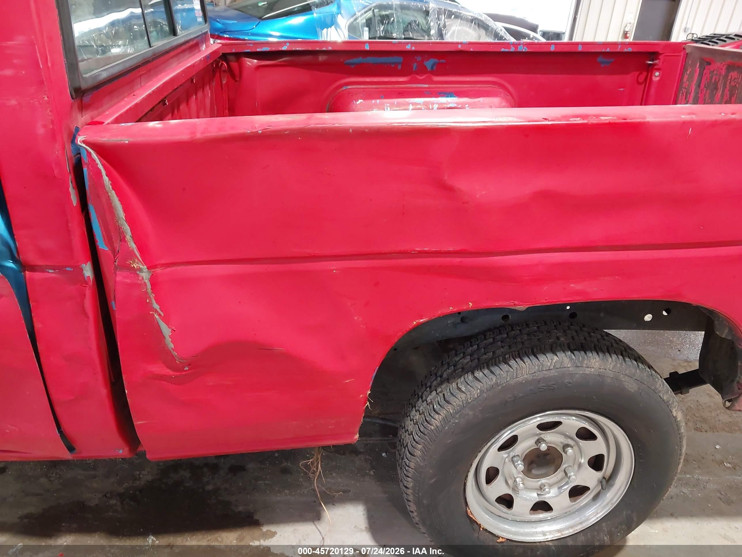 1995 Nissan Truck E/xe Red vin: 1N6SD11S7SC310065