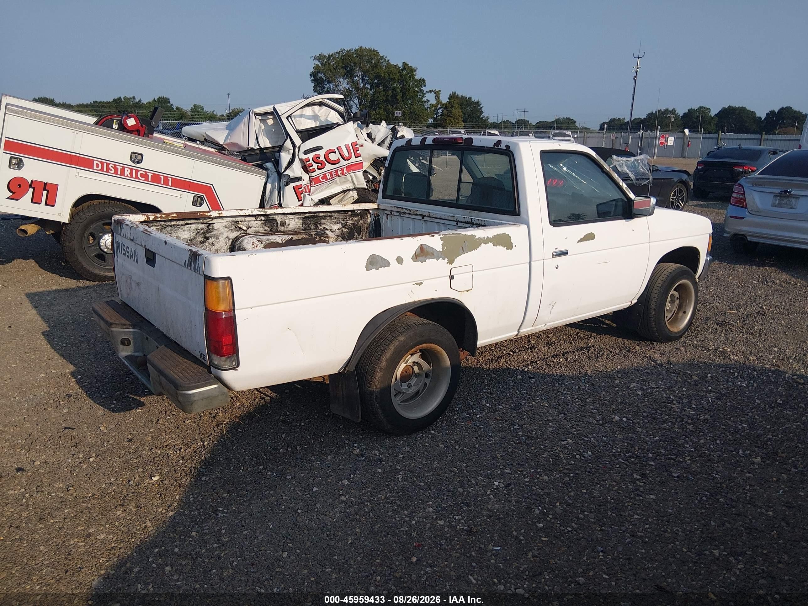 1995 Nissan Truck E/xe White vin: 1N6SD11S7SC459561