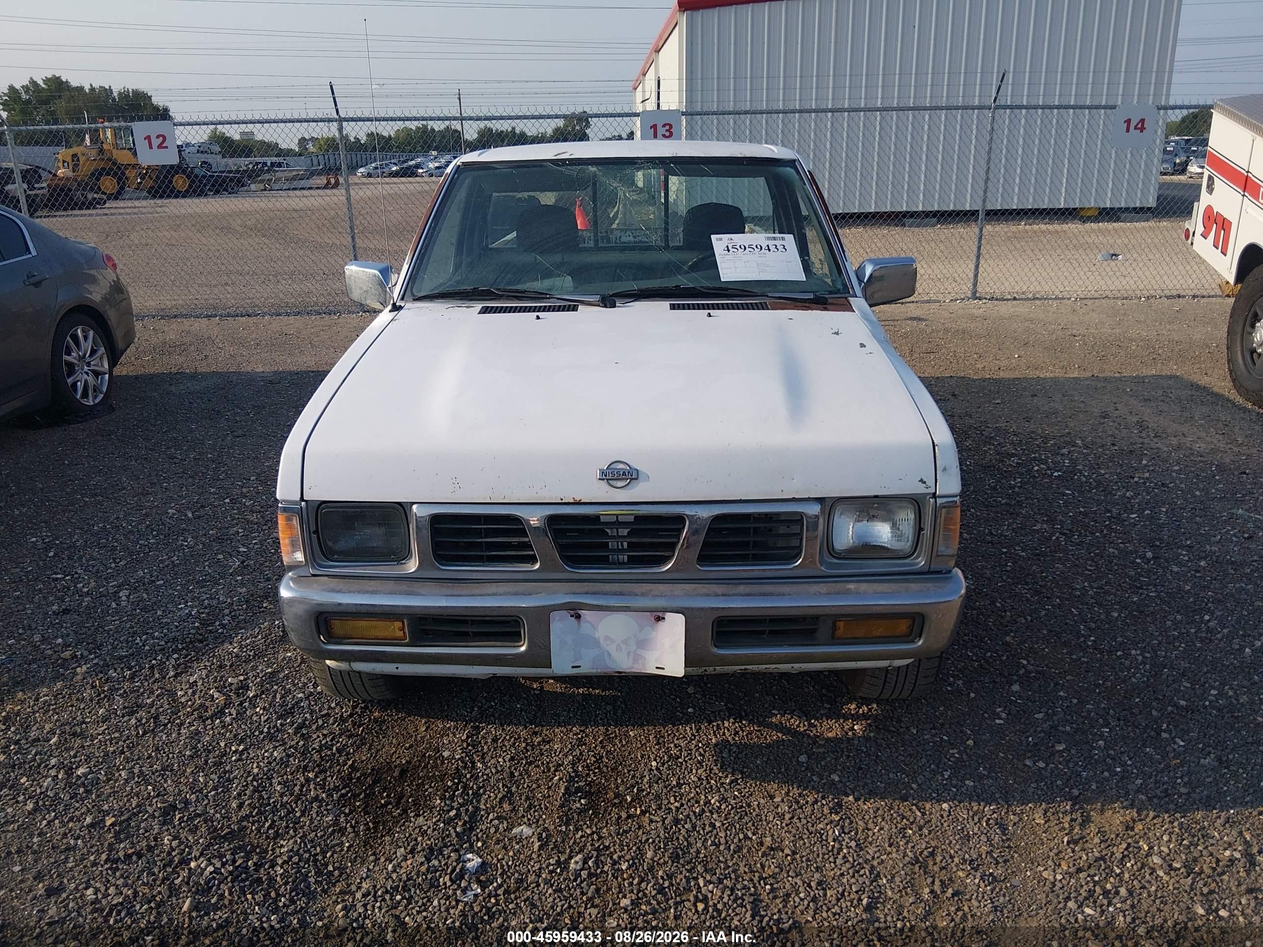 1995 Nissan Truck E/xe White vin: 1N6SD11S7SC459561