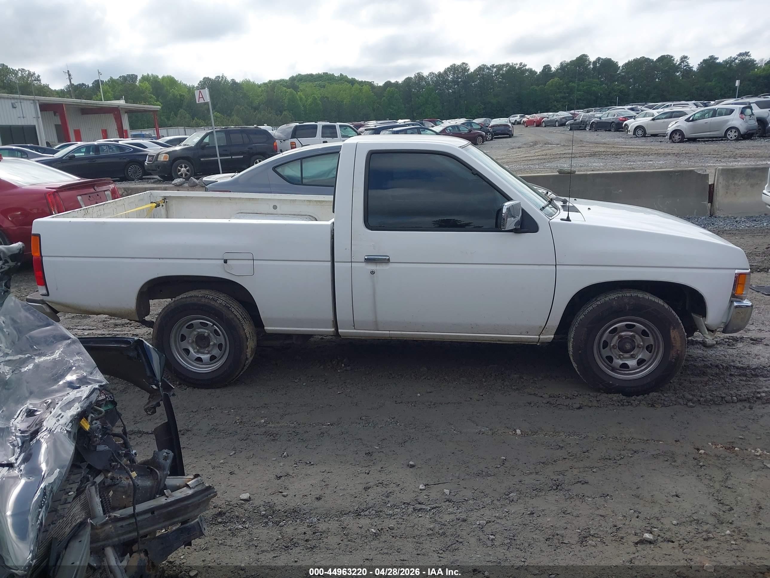 1996 Nissan Truck Xe Белый vin: 1N6SD11S7TC329555