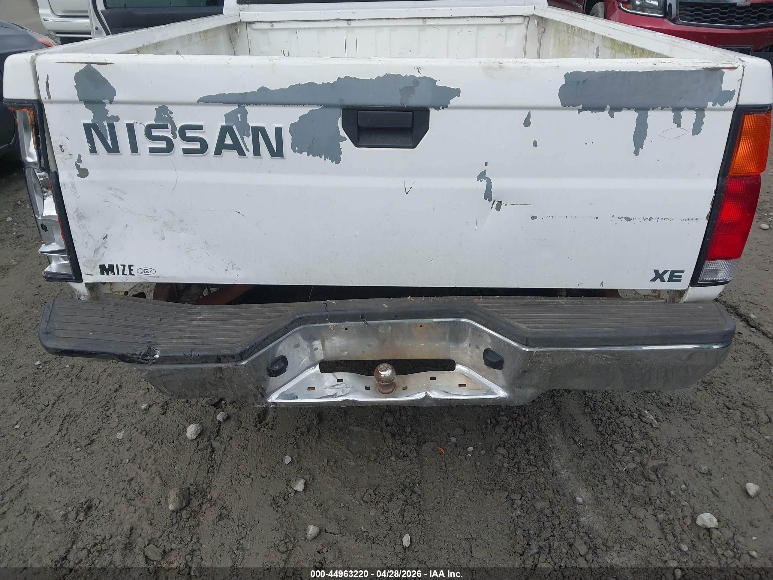 1996 Nissan Truck Xe Белый vin: 1N6SD11S7TC329555